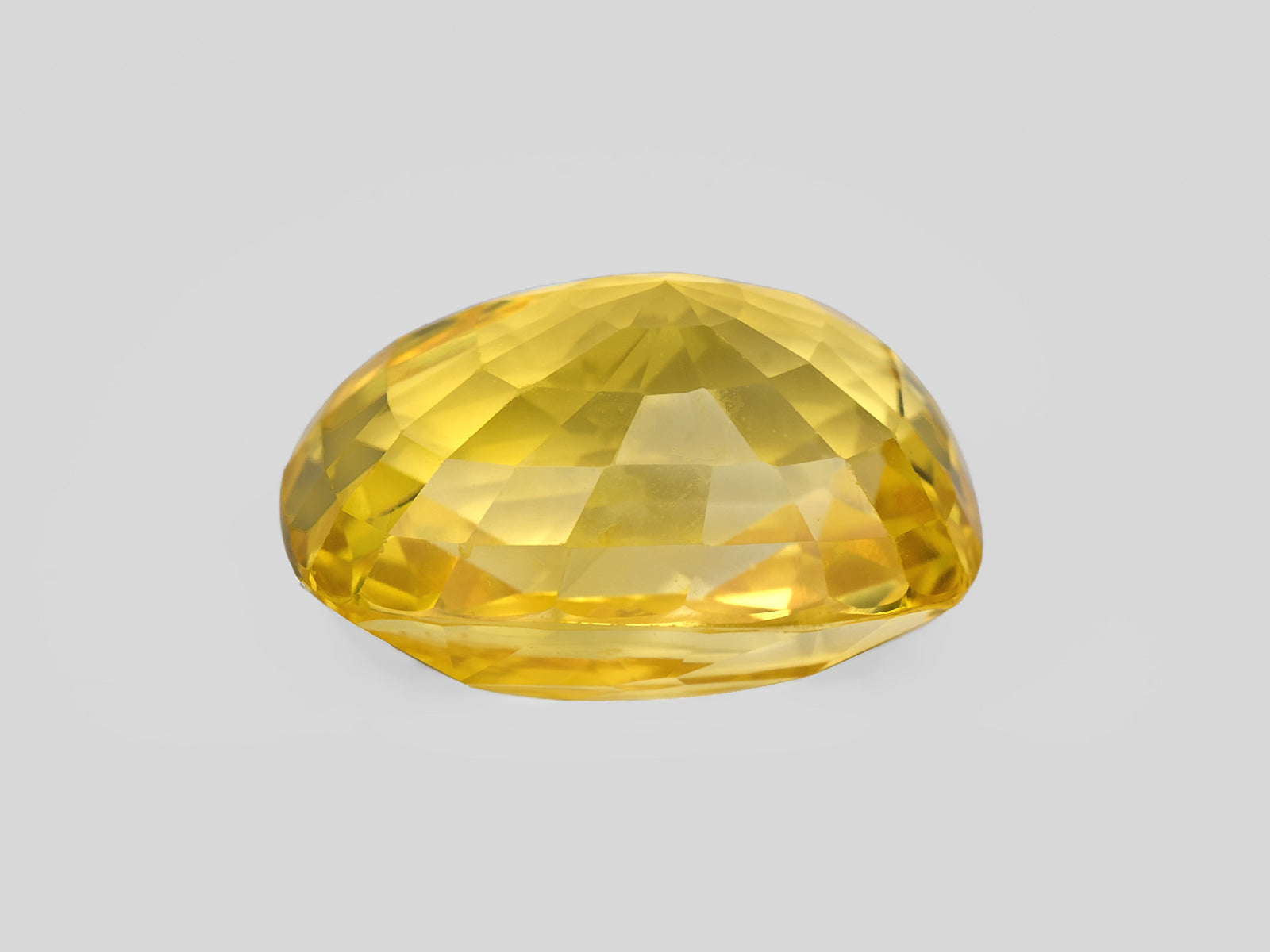 8802925-cushion-lively-intense-yellow-sri-lanka-natural-yellow-sapphire-6.72-ct