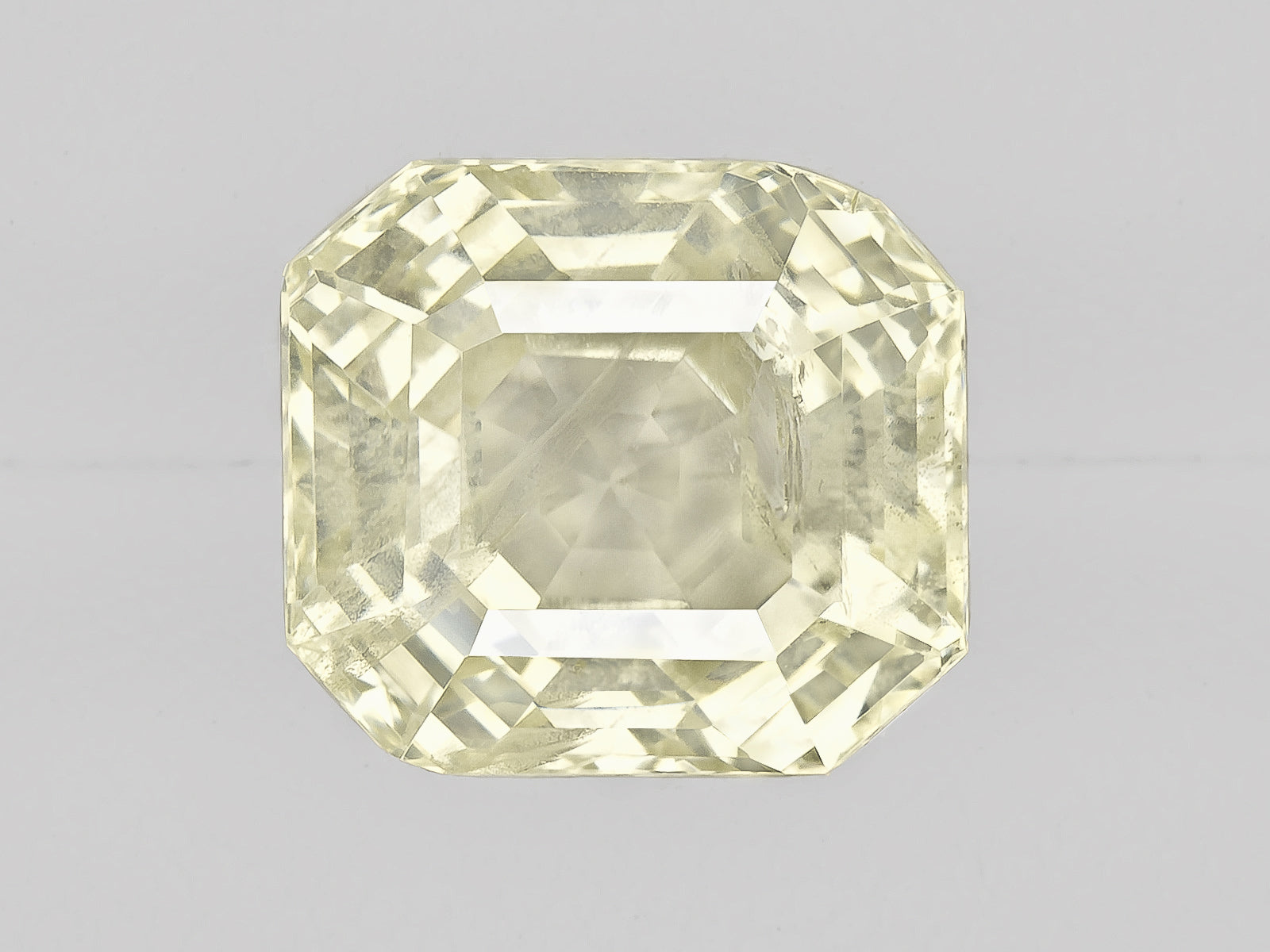 8802931-octagonal-colorless-very-light-yellow-sri-lanka-natural-white-sapphire-7.19-ct