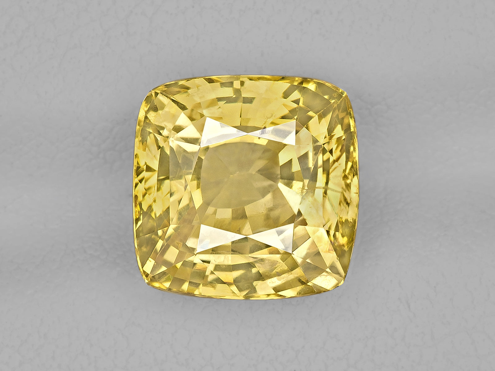 8802932-cushion-lustrous-intense-yellow-sri-lanka-natural-yellow-sapphire-5.19-ct