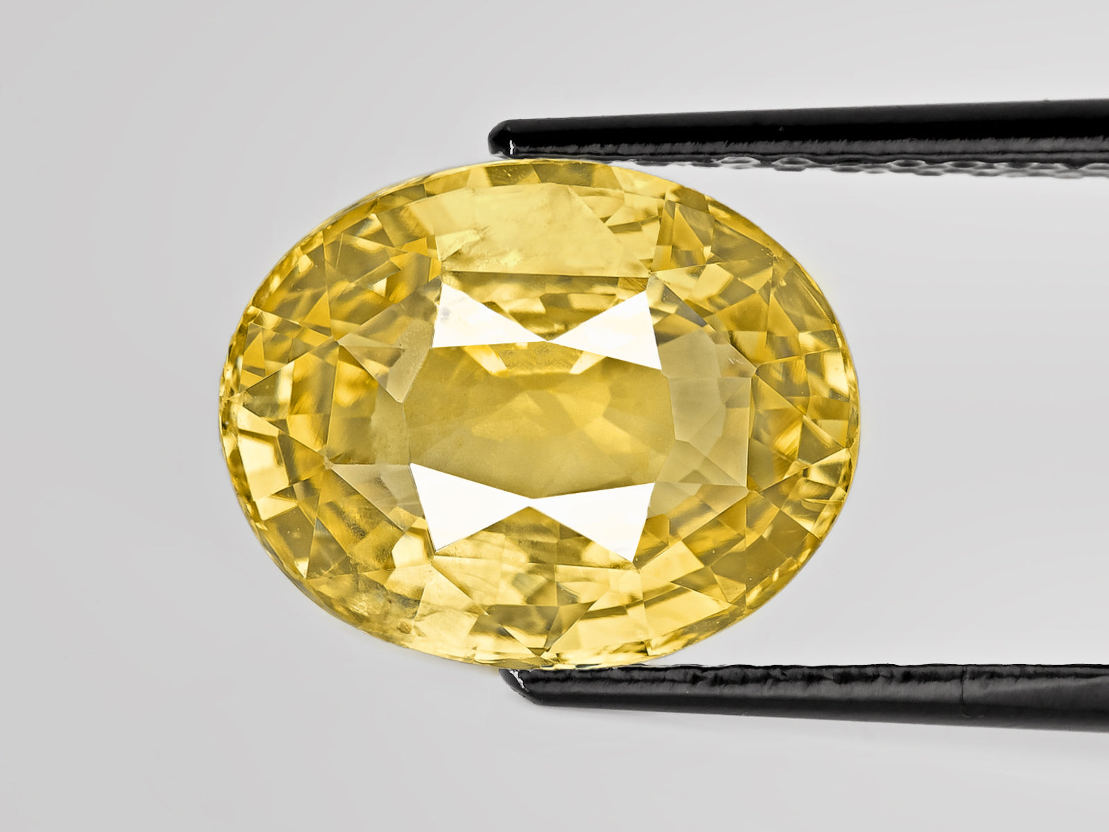 8802934-oval-intense-yellow-sri-lanka-natural-yellow-sapphire-6.29-ct
