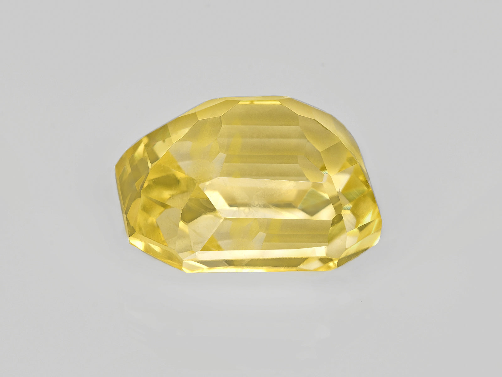 8802935-octagonal-intense-yellow-sri-lanka-natural-yellow-sapphire-7.91-ct