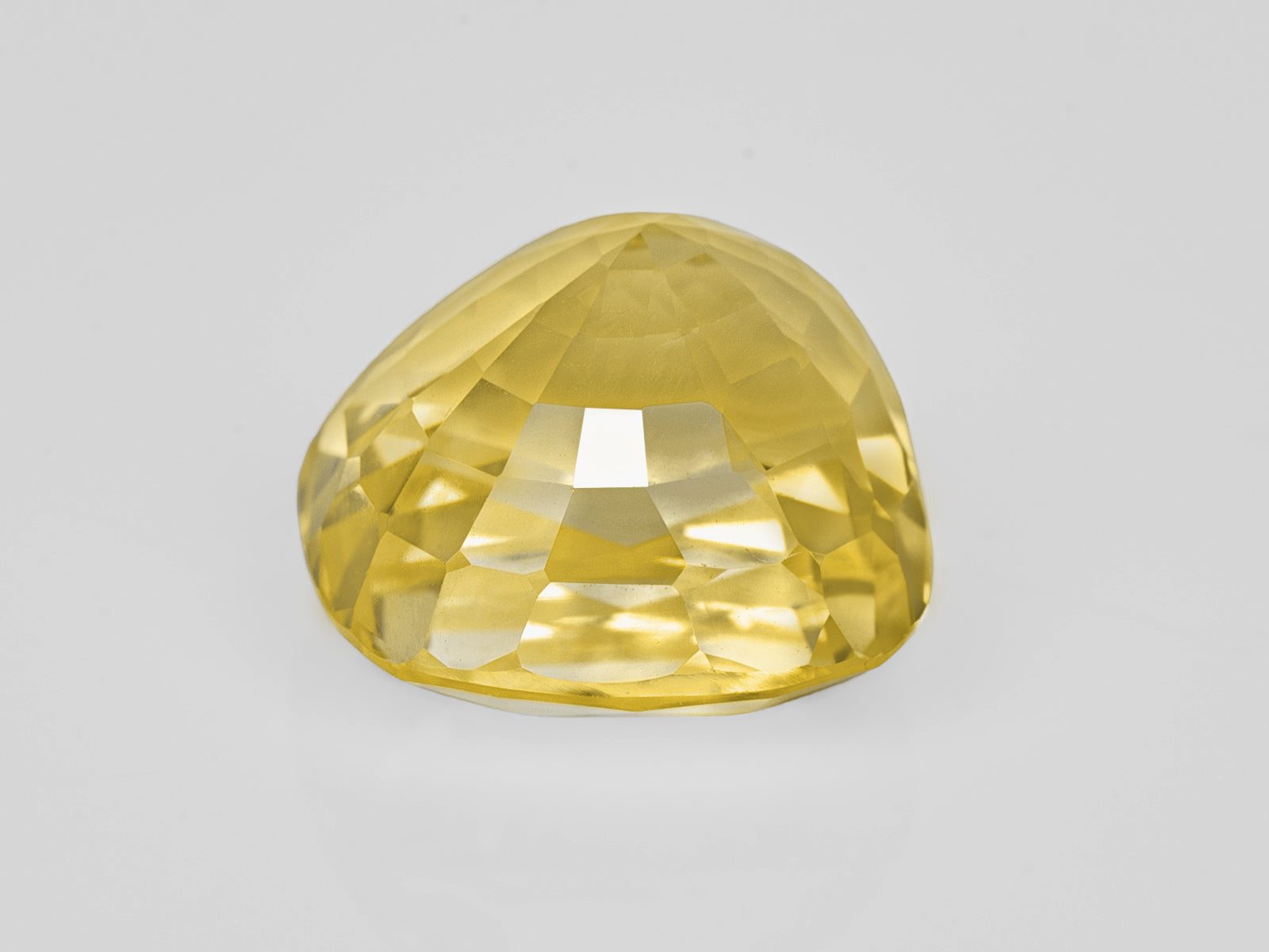 8802941-cushion-fiery-intense-yellow-gii-sri-lanka-natural-yellow-sapphire-9.22-ct