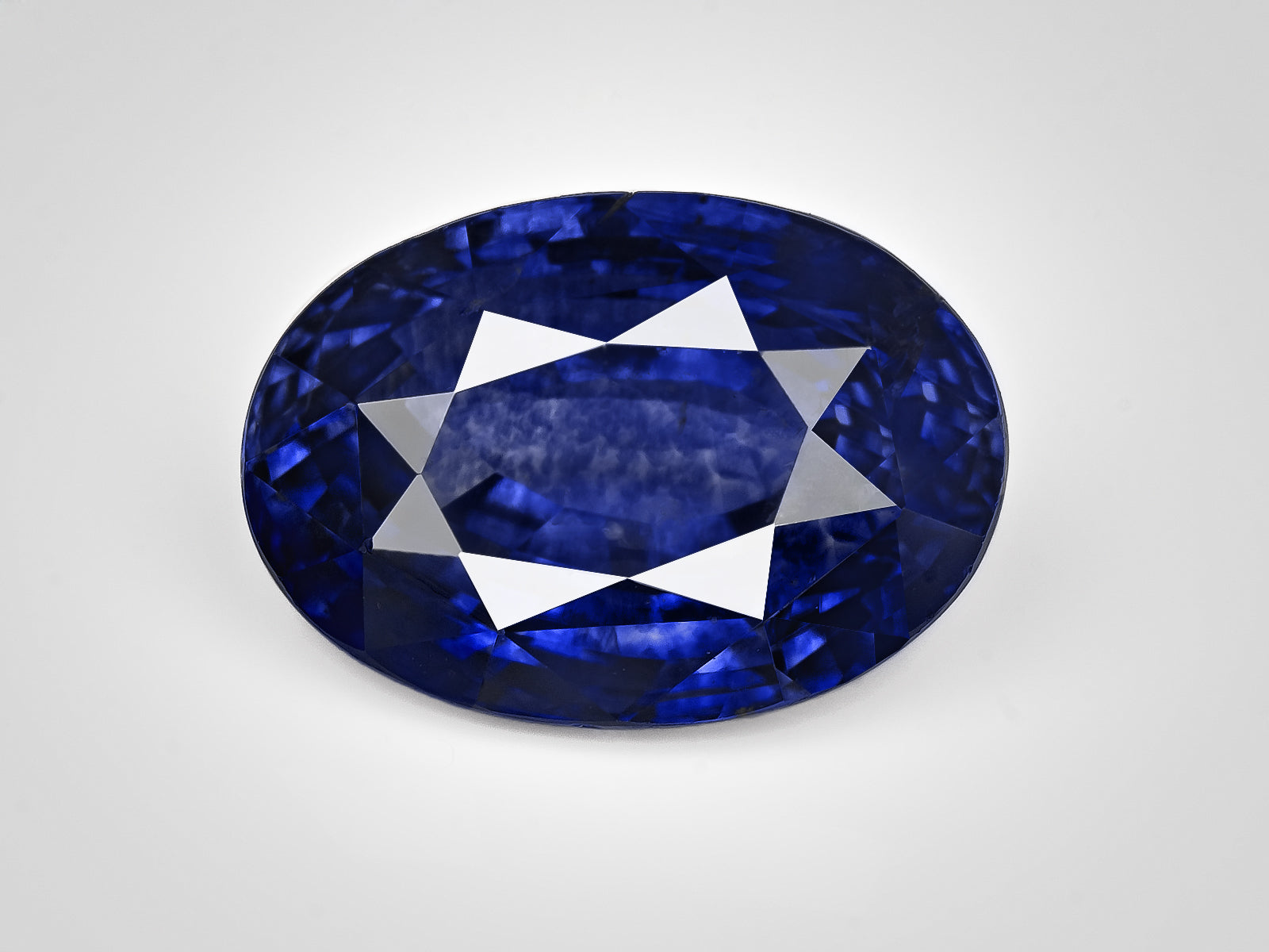 8802950-oval-intense-royal-blue-sri-lanka-natural-blue-sapphire-5.52-ct