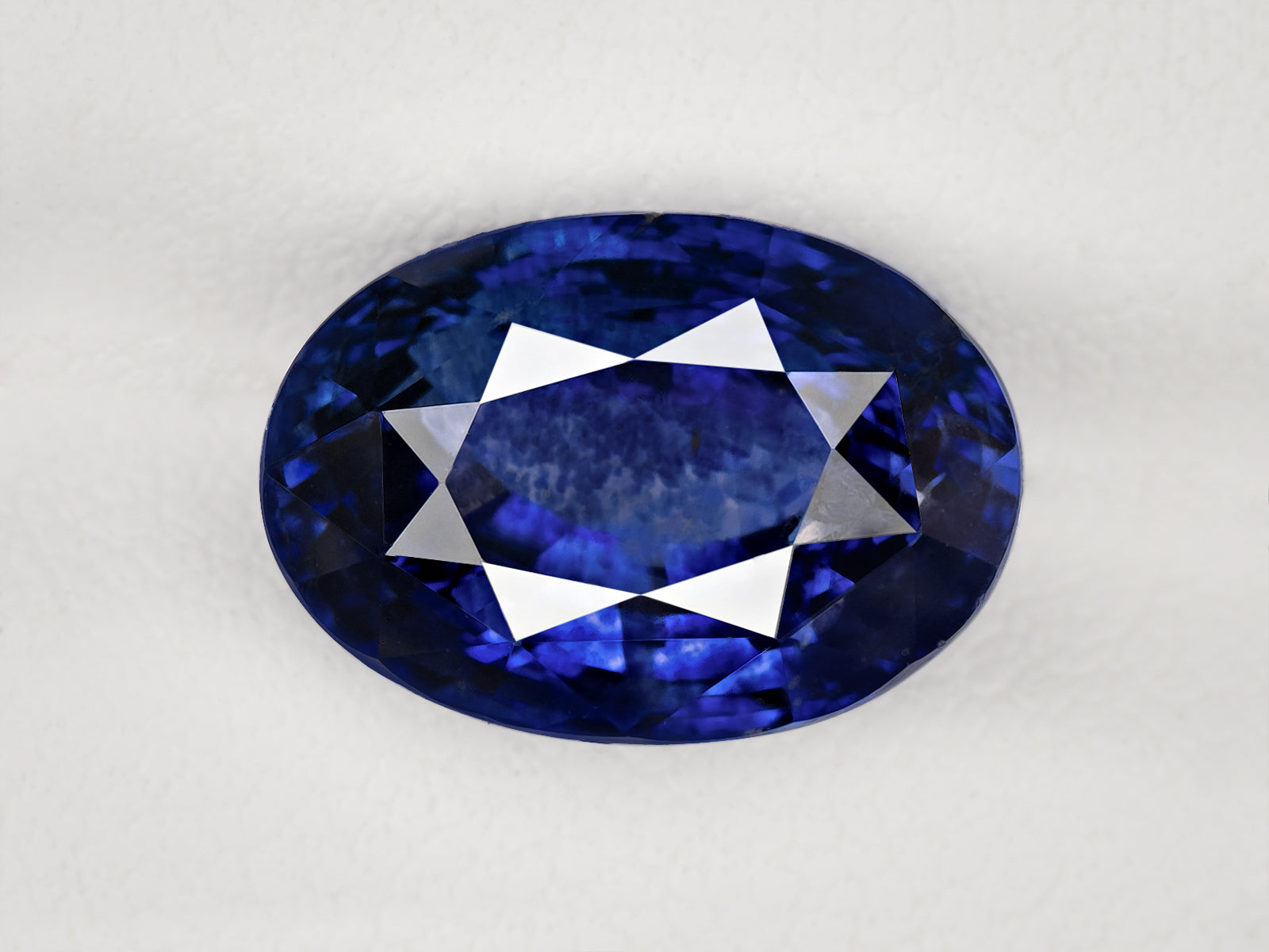 8802950-oval-intense-royal-blue-sri-lanka-natural-blue-sapphire-5.52-ct