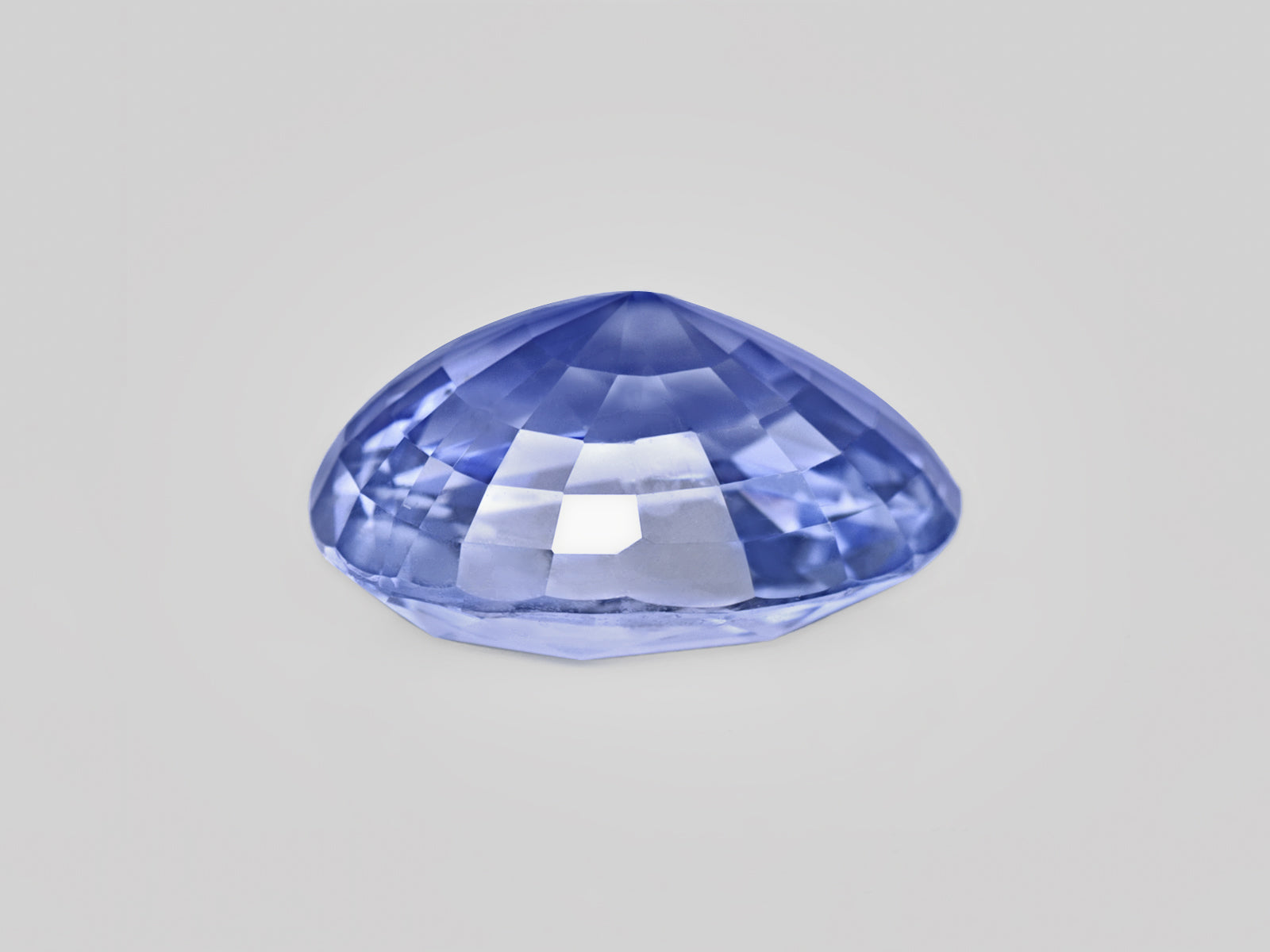 8802954-oval-lustrous-violetish-blue-sri-lanka-natural-blue-sapphire-8.04-ct