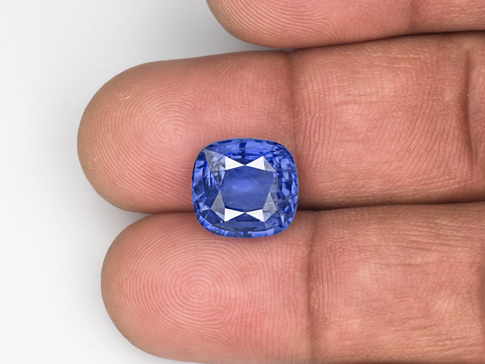 8802955-cushion-cornflower-blue-sri-lanka-natural-blue-sapphire-9.02-ct