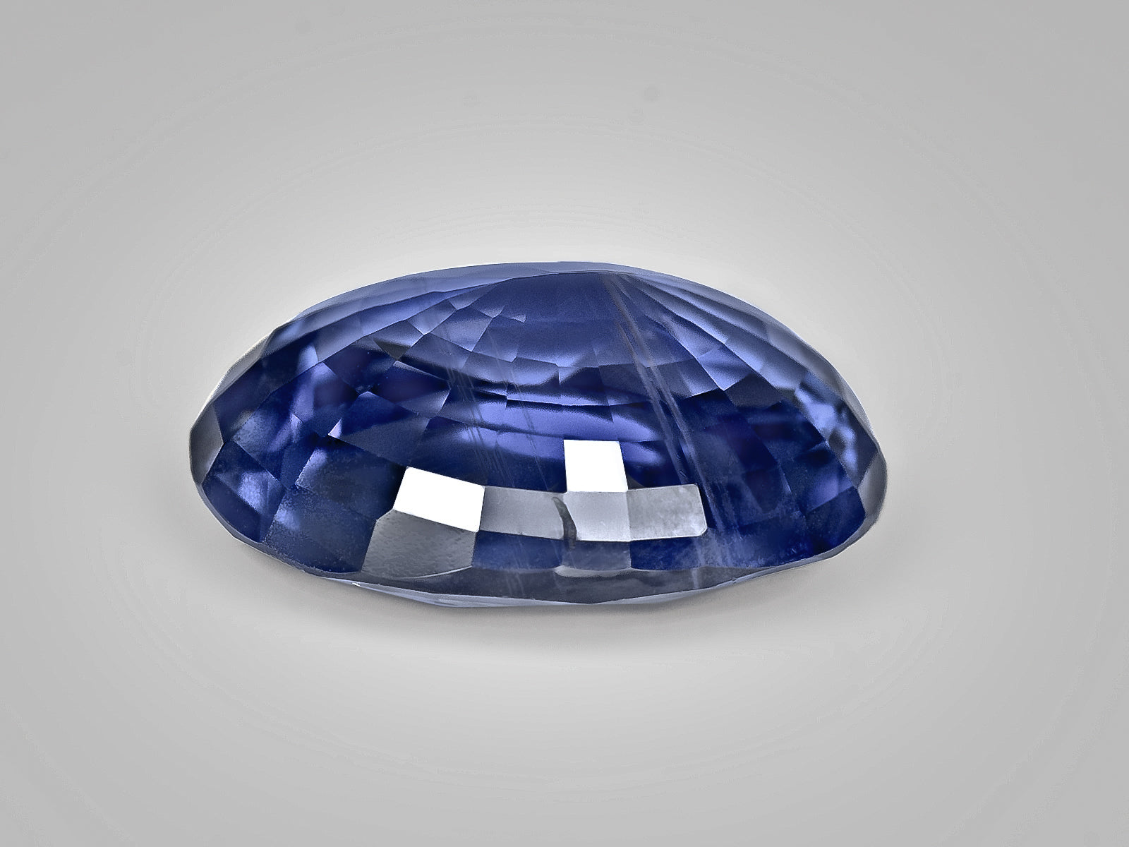 8802956-oval-deep-violetish-blue-sri-lanka-natural-blue-sapphire-5.49-ct