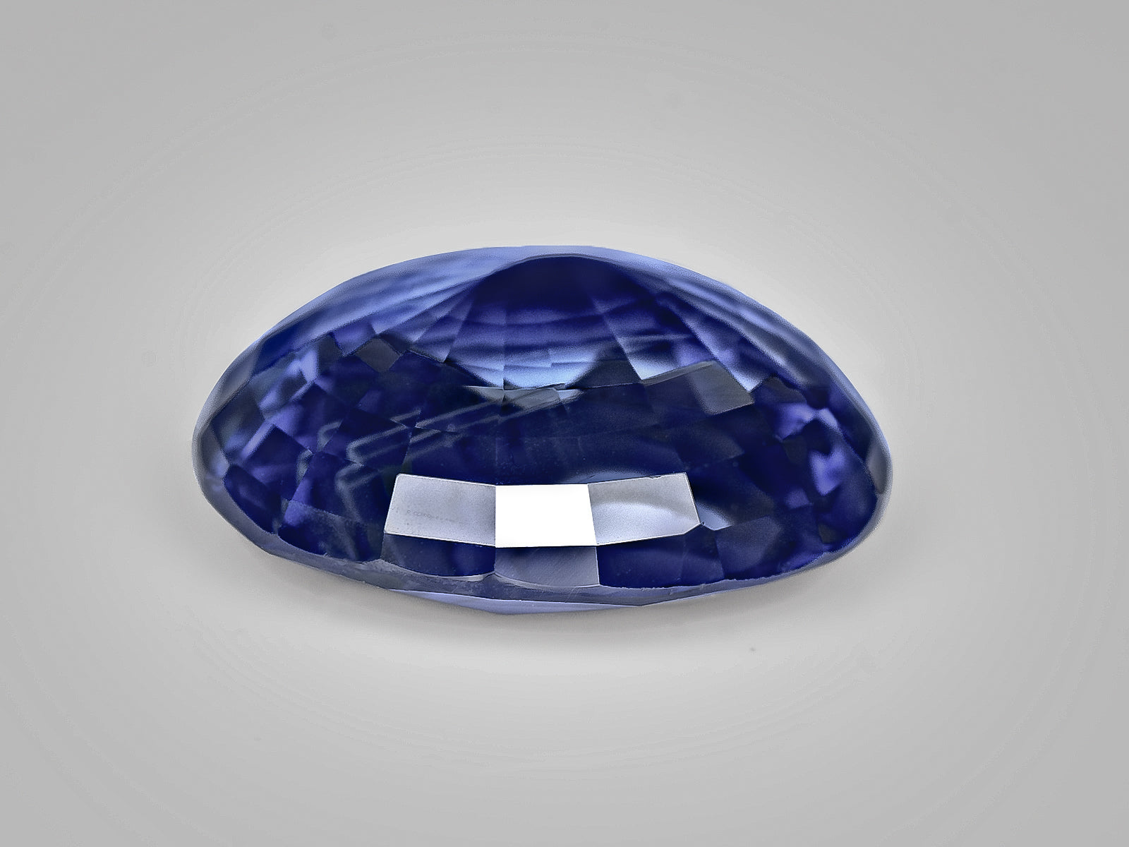 8802956-oval-deep-violetish-blue-sri-lanka-natural-blue-sapphire-5.49-ct