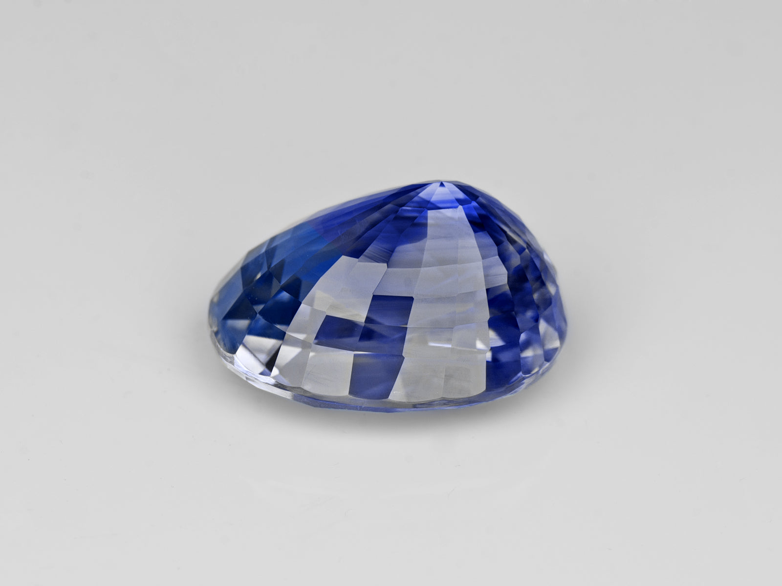 8802969-oval-intense-royal-blue-ink-blue-grs-sri-lanka-natural-blue-sapphire-15.69-ct