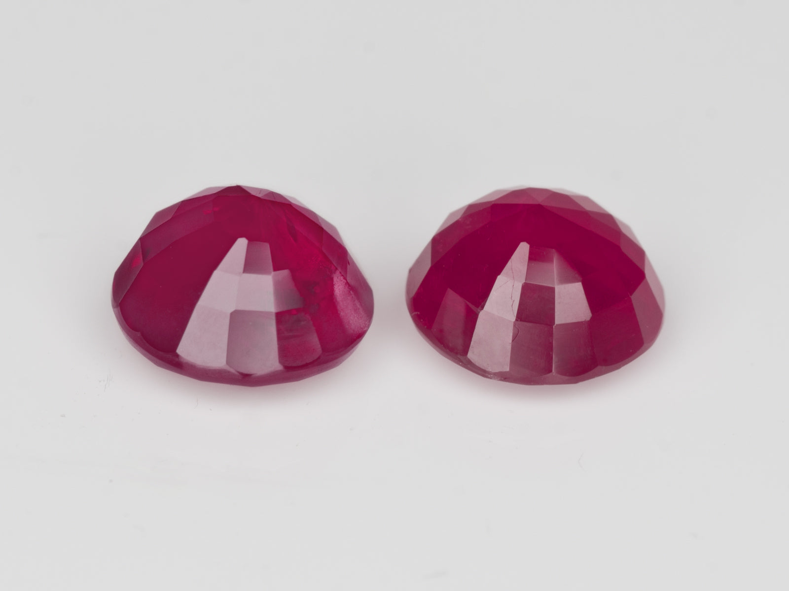 8802970-round-rich-pinkish-red-gia-burma-natural-ruby-3.35-ct
