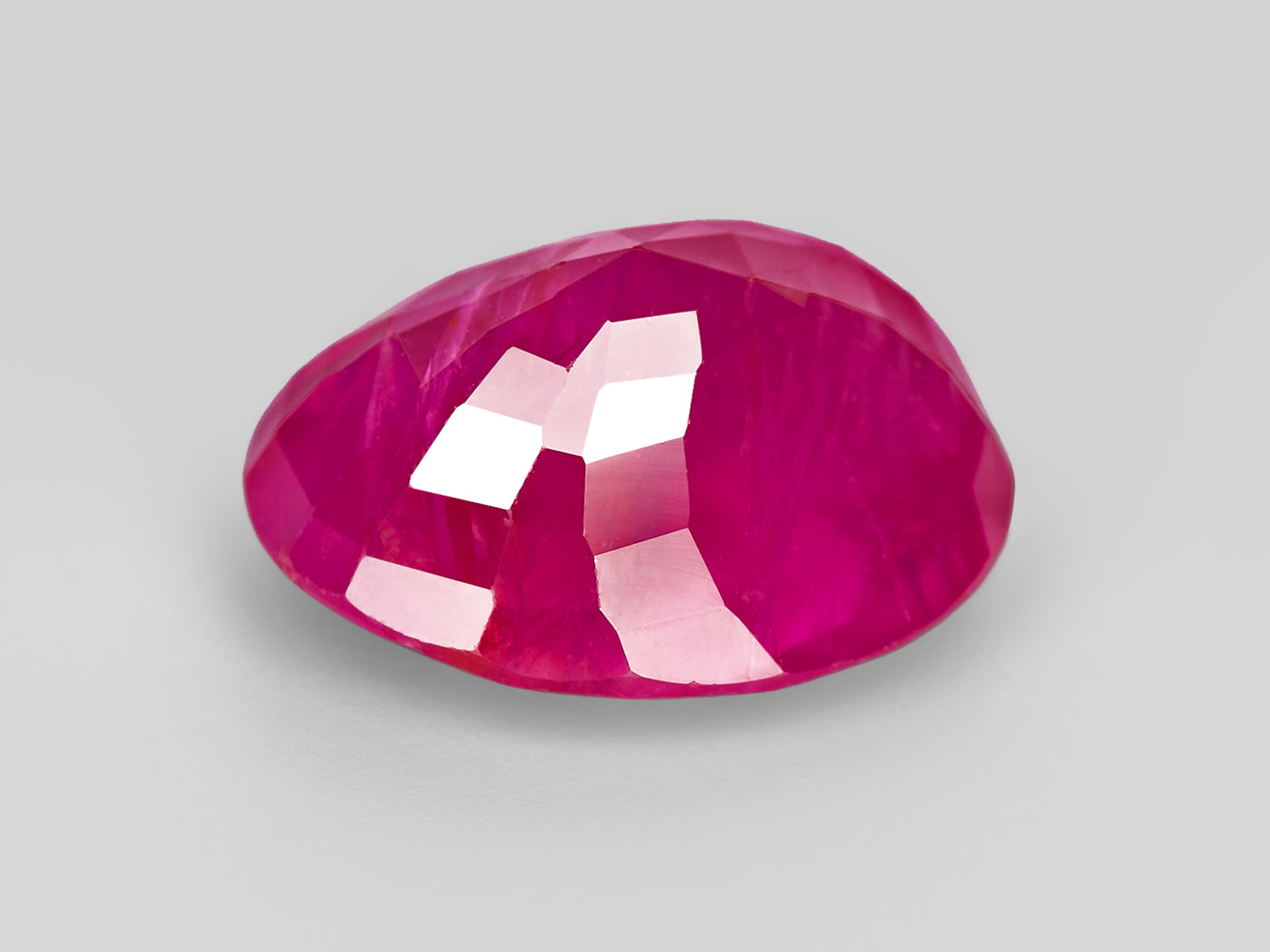 8802958-oval-rich-velvety-pink-red-grs-burma-natural-ruby-7.68-ct