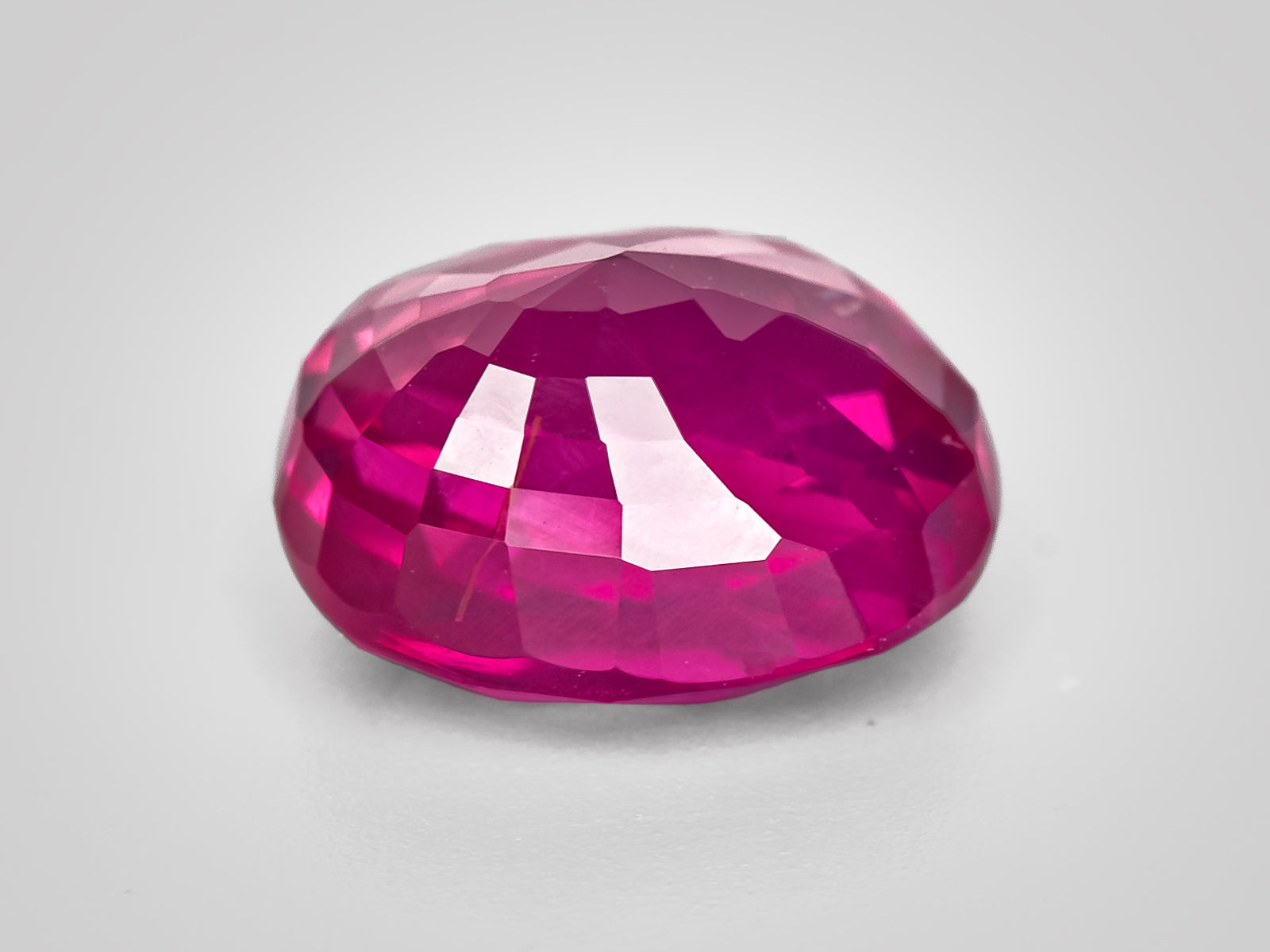 8802959-oval-lustrous-pink-red-grs-burma-natural-ruby-4.08-ct