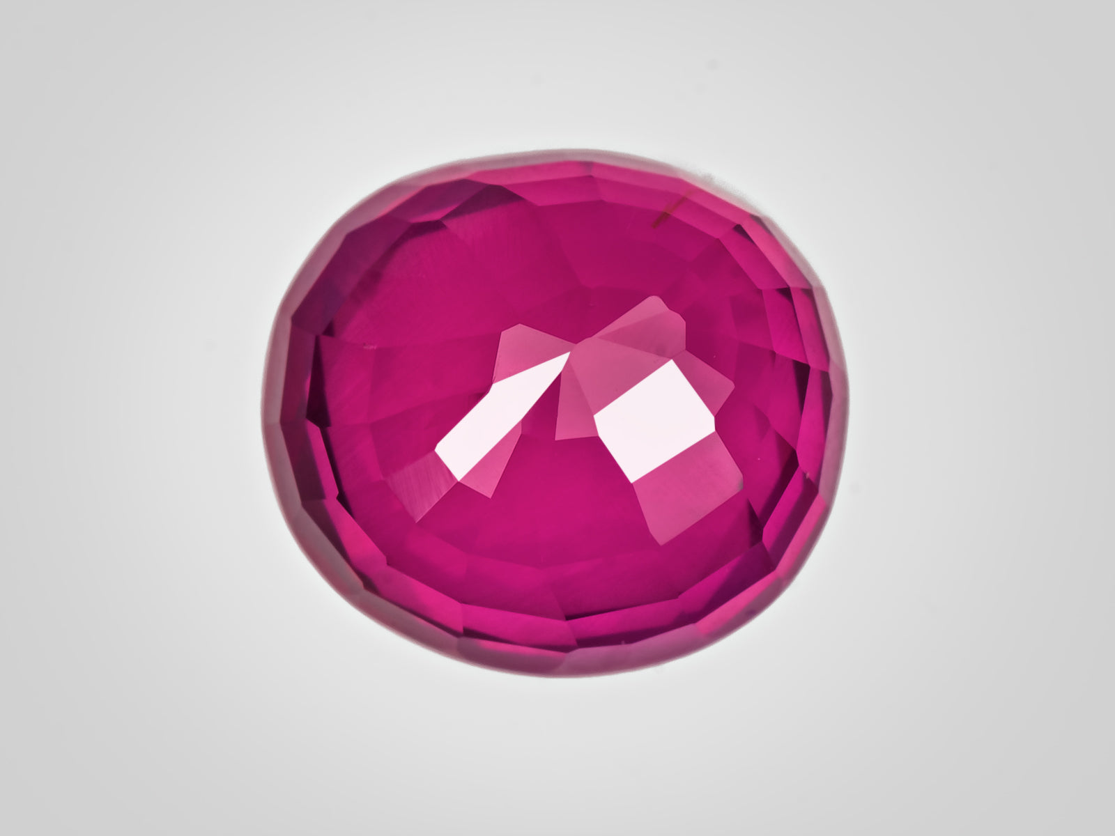 8802959-oval-lustrous-pink-red-grs-burma-natural-ruby-4.08-ct