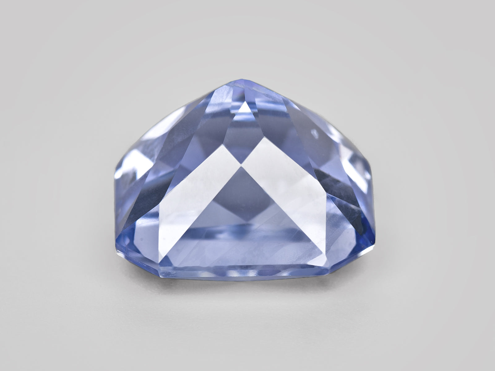 8802962-octagonal-lustrous-violetish-blue-grs-sri-lanka-natural-blue-sapphire-10.15-ct