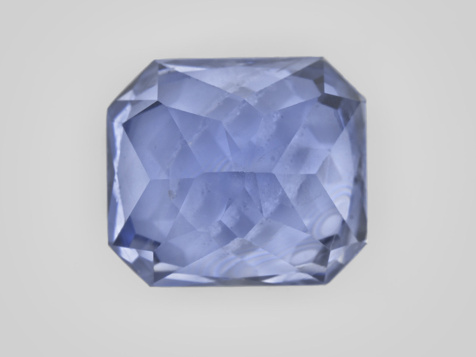 8802962-octagonal-lustrous-violetish-blue-grs-sri-lanka-natural-blue-sapphire-10.15-ct