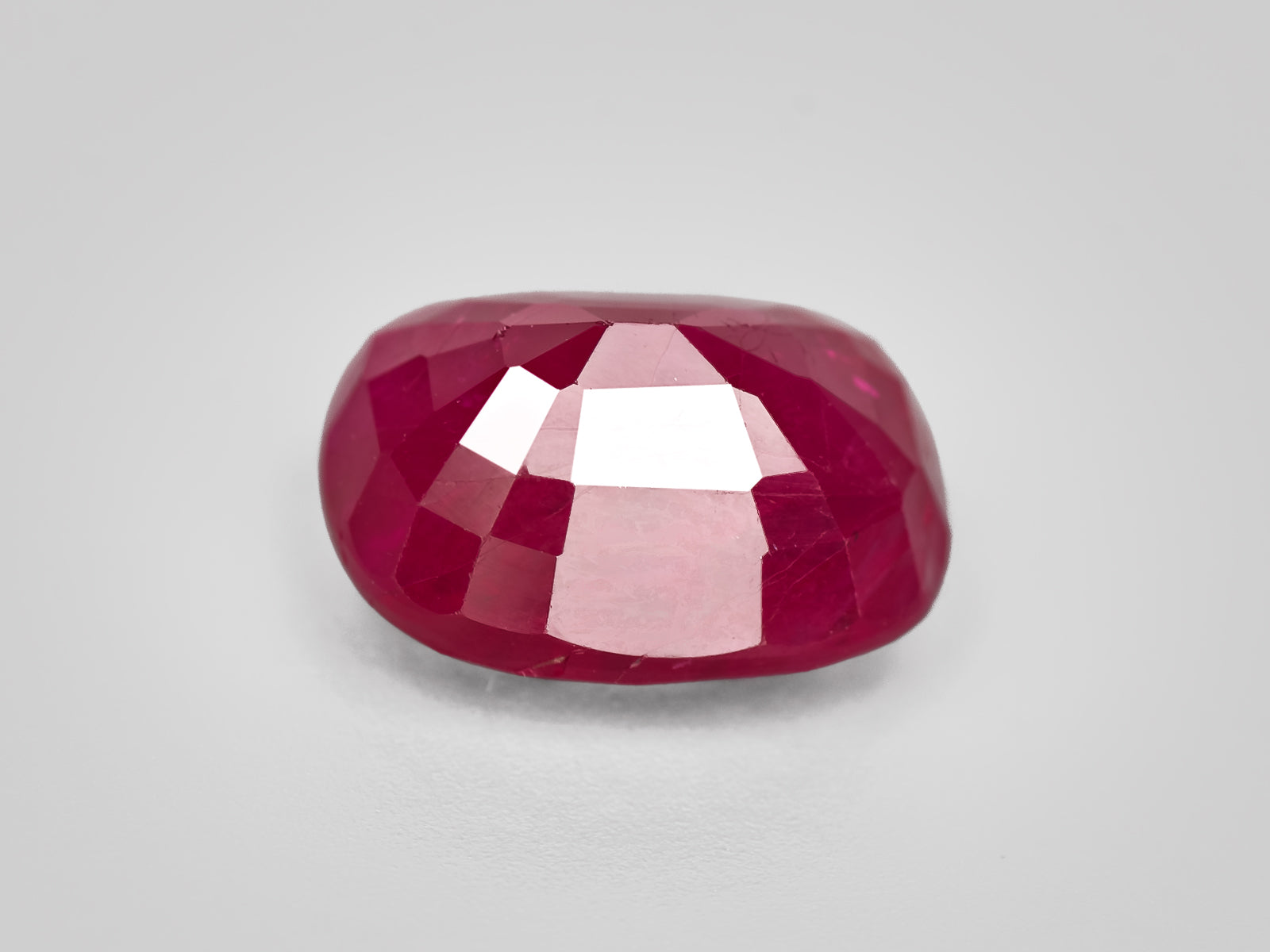 8802963-cushion-deep-red-grs-burma-natural-ruby-5.61-ct