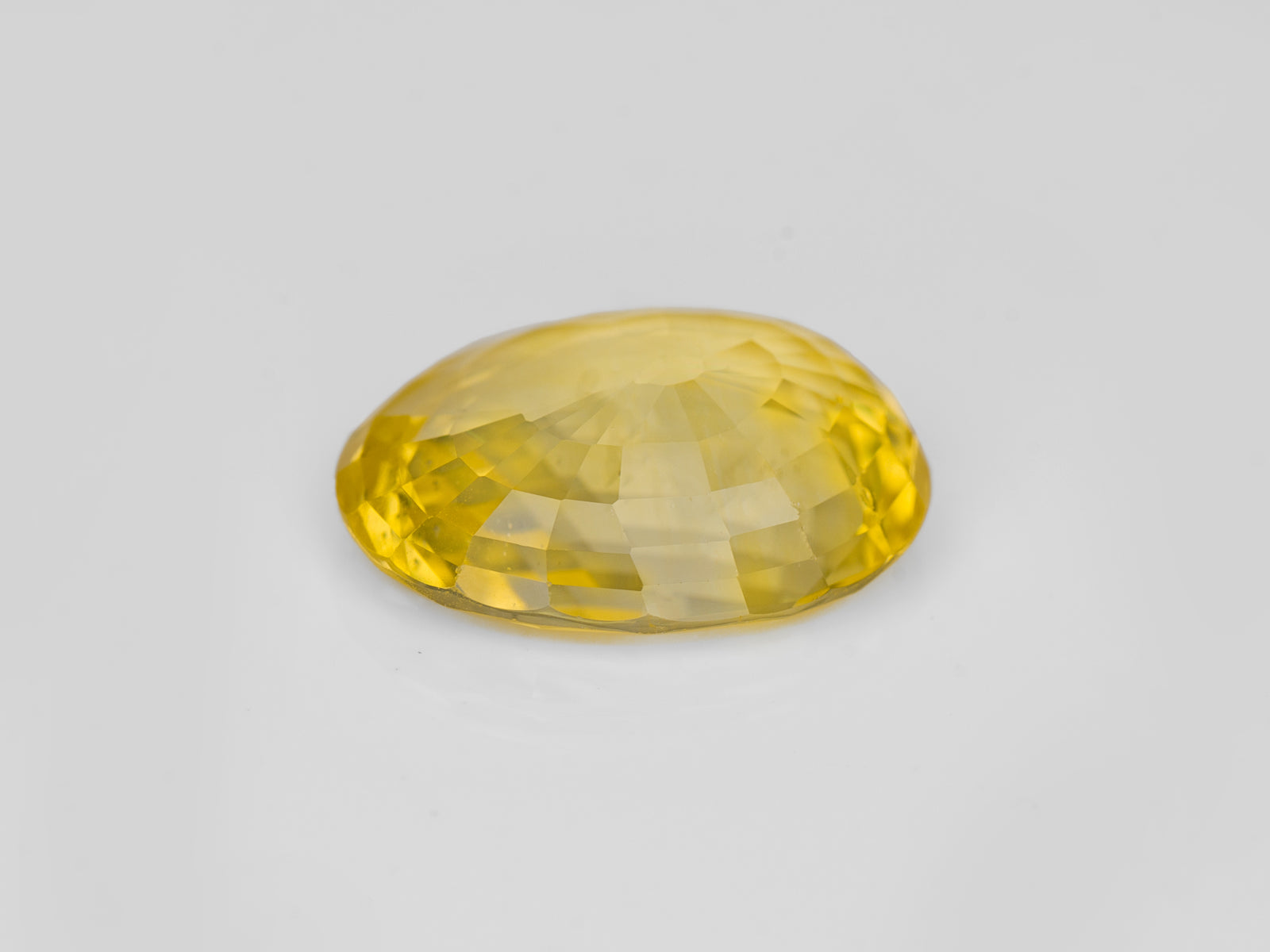 8802964-oval-deep-yellow-gia-sri-lanka-natural-yellow-sapphire-6.40-ct