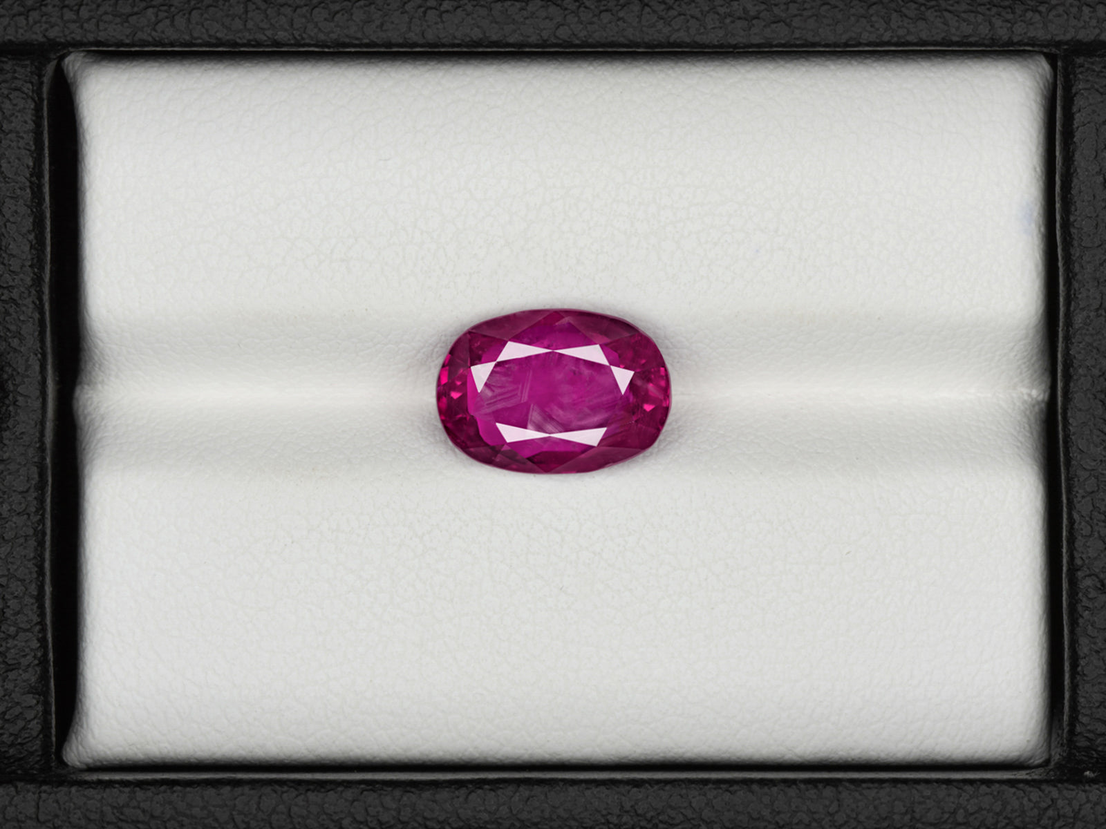 8803114-oval-rich-pinkish-purple-gia-burma-natural-other-fancy-sapphire-4.41-ct