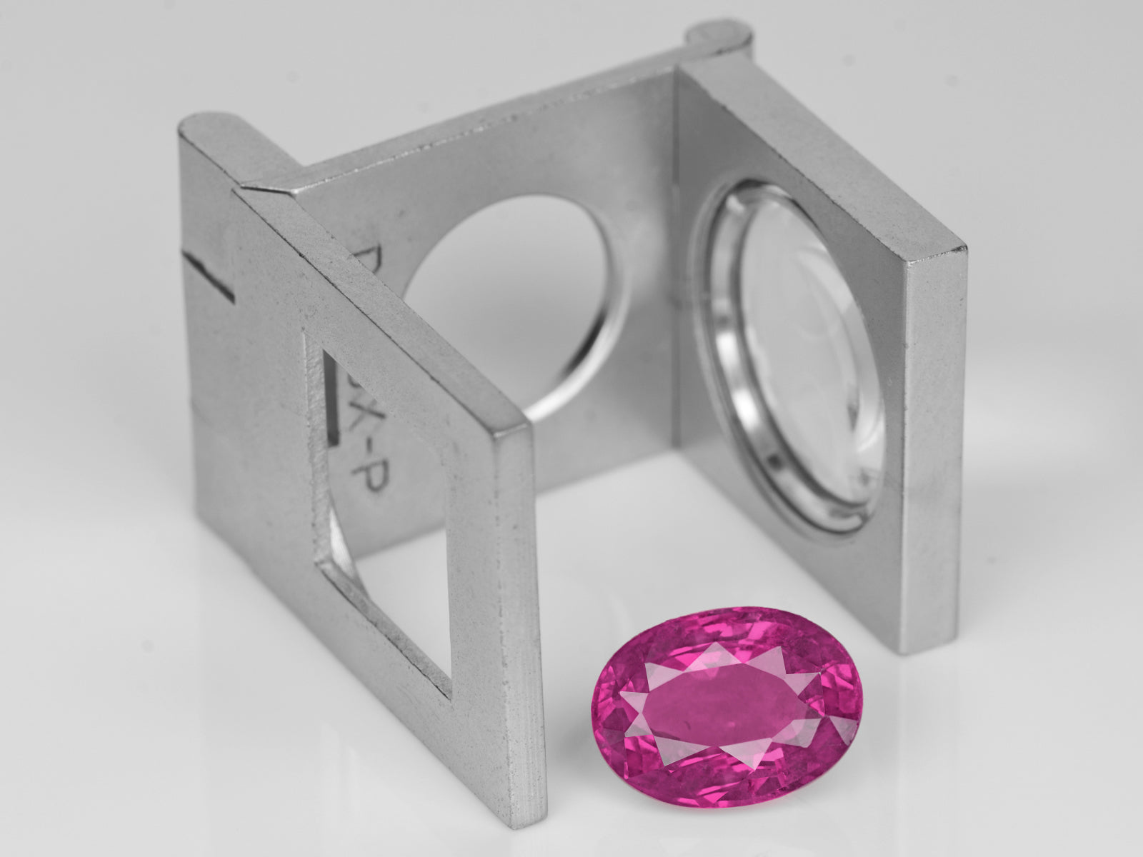 8802974-oval-deep-pink-red-gii-madagascar-natural-ruby-4.78-ct