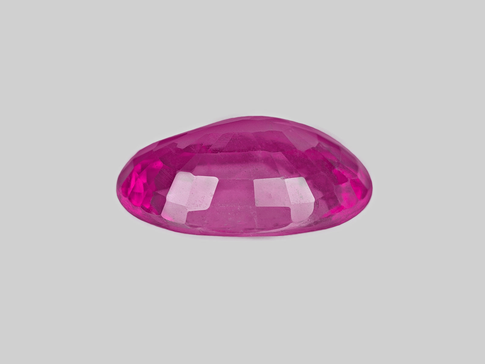 8802974-oval-deep-pink-red-gii-madagascar-natural-ruby-4.78-ct
