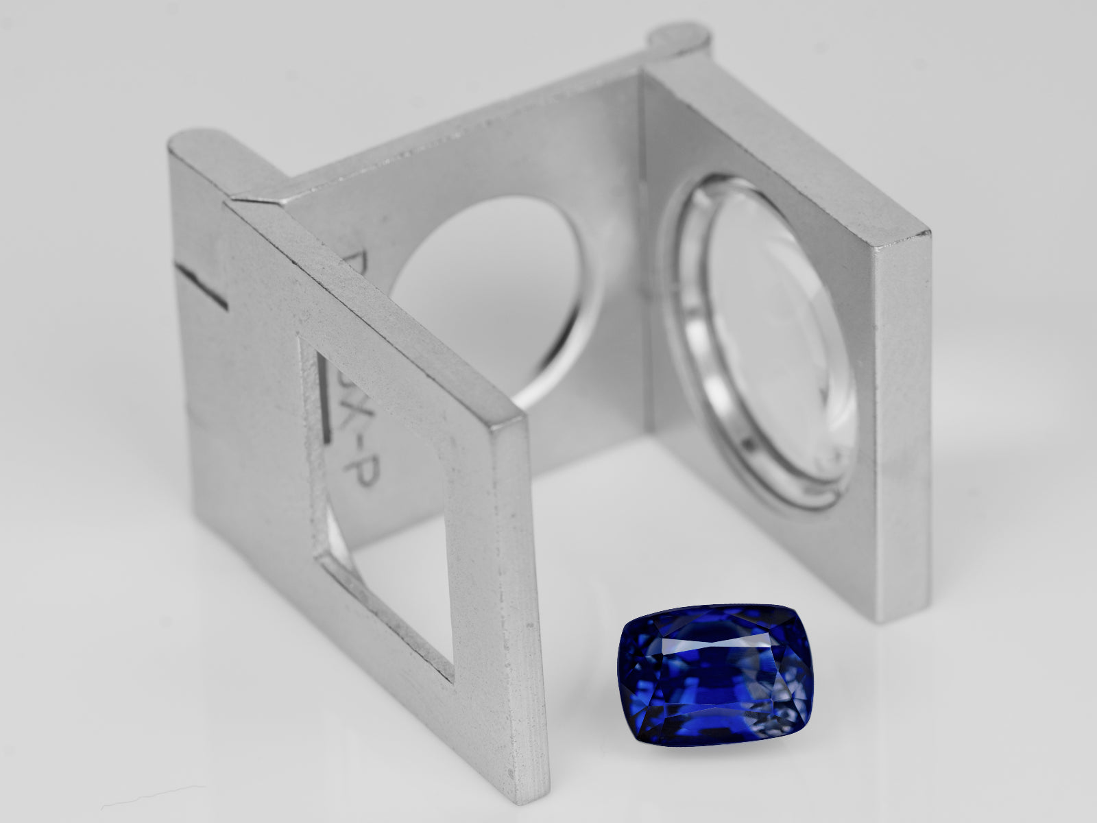 8802980-cushion-intense-royal-blue-ink-blue-grs-sri-lanka-natural-blue-sapphire-4.65-ct