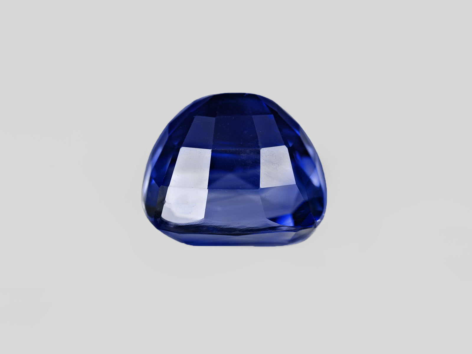 8802980-cushion-intense-royal-blue-ink-blue-grs-sri-lanka-natural-blue-sapphire-4.65-ct