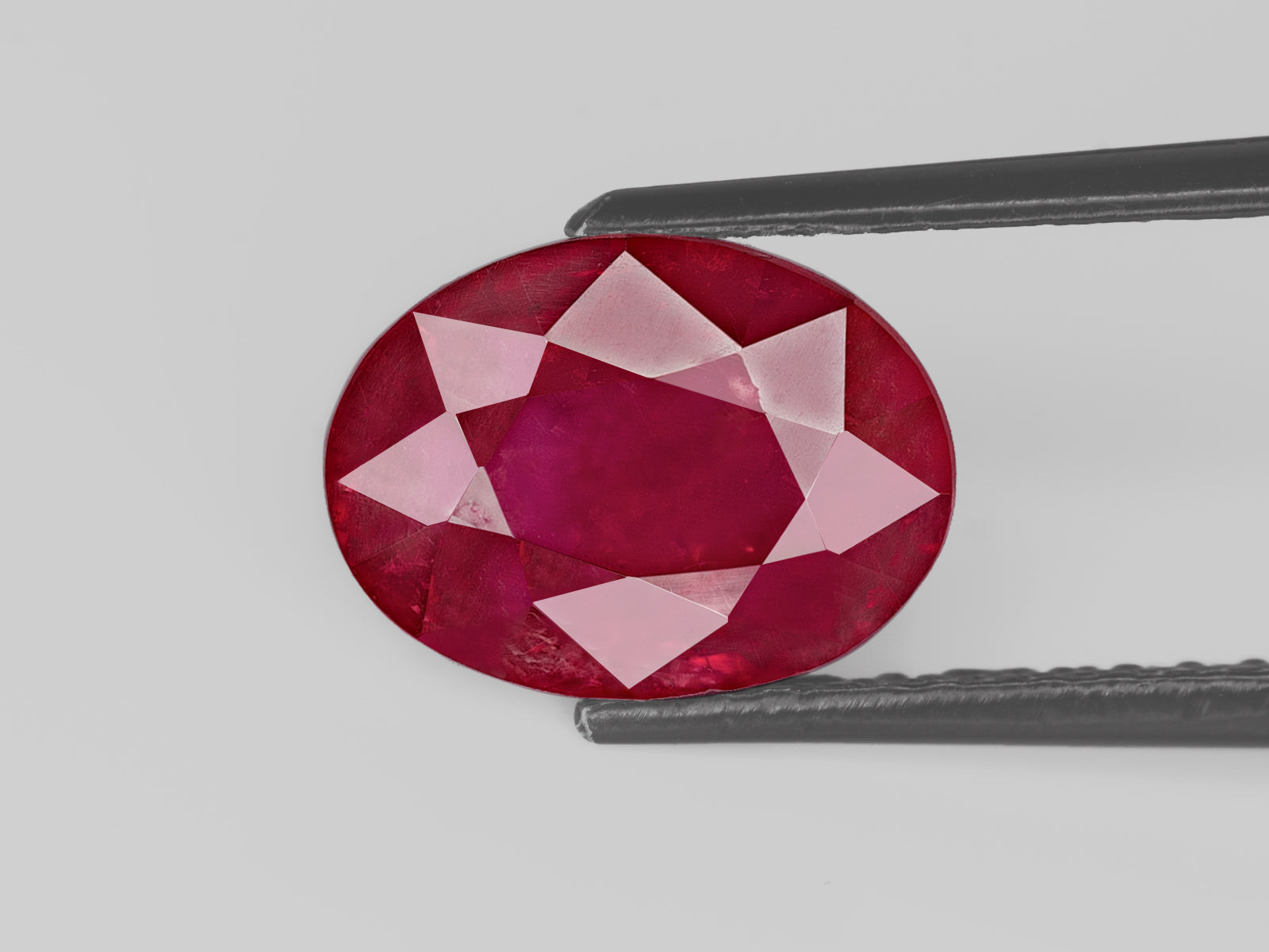 8803052-oval-velvety-pigeon-blood-red-gia-burma-natural-ruby-3.41-ct