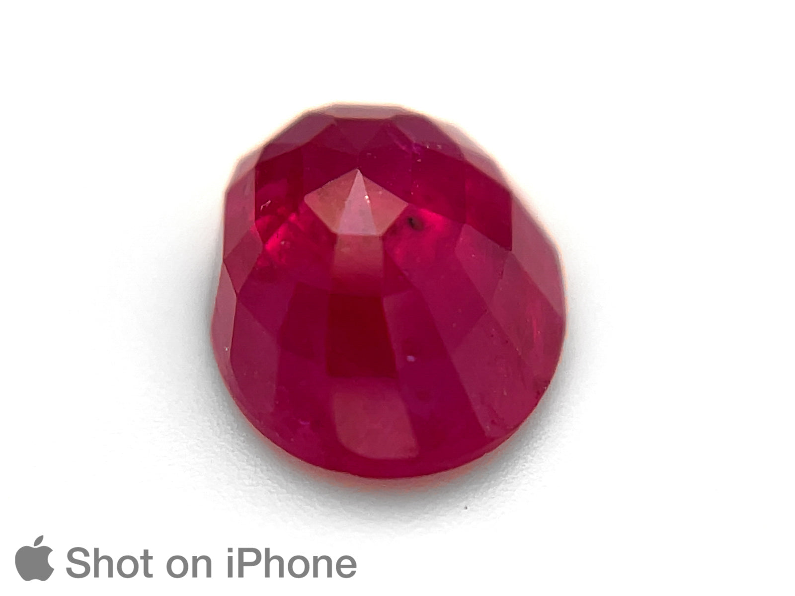 8803052-oval-velvety-pigeon-blood-red-gia-burma-natural-ruby-3.41-ct