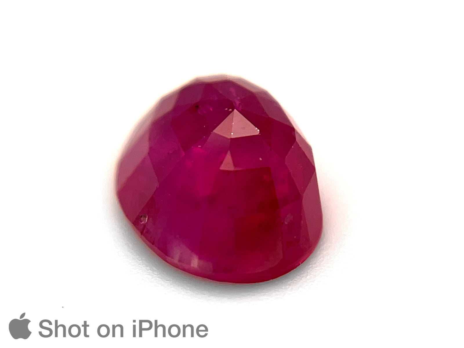 8803052-oval-velvety-pigeon-blood-red-gia-burma-natural-ruby-3.41-ct