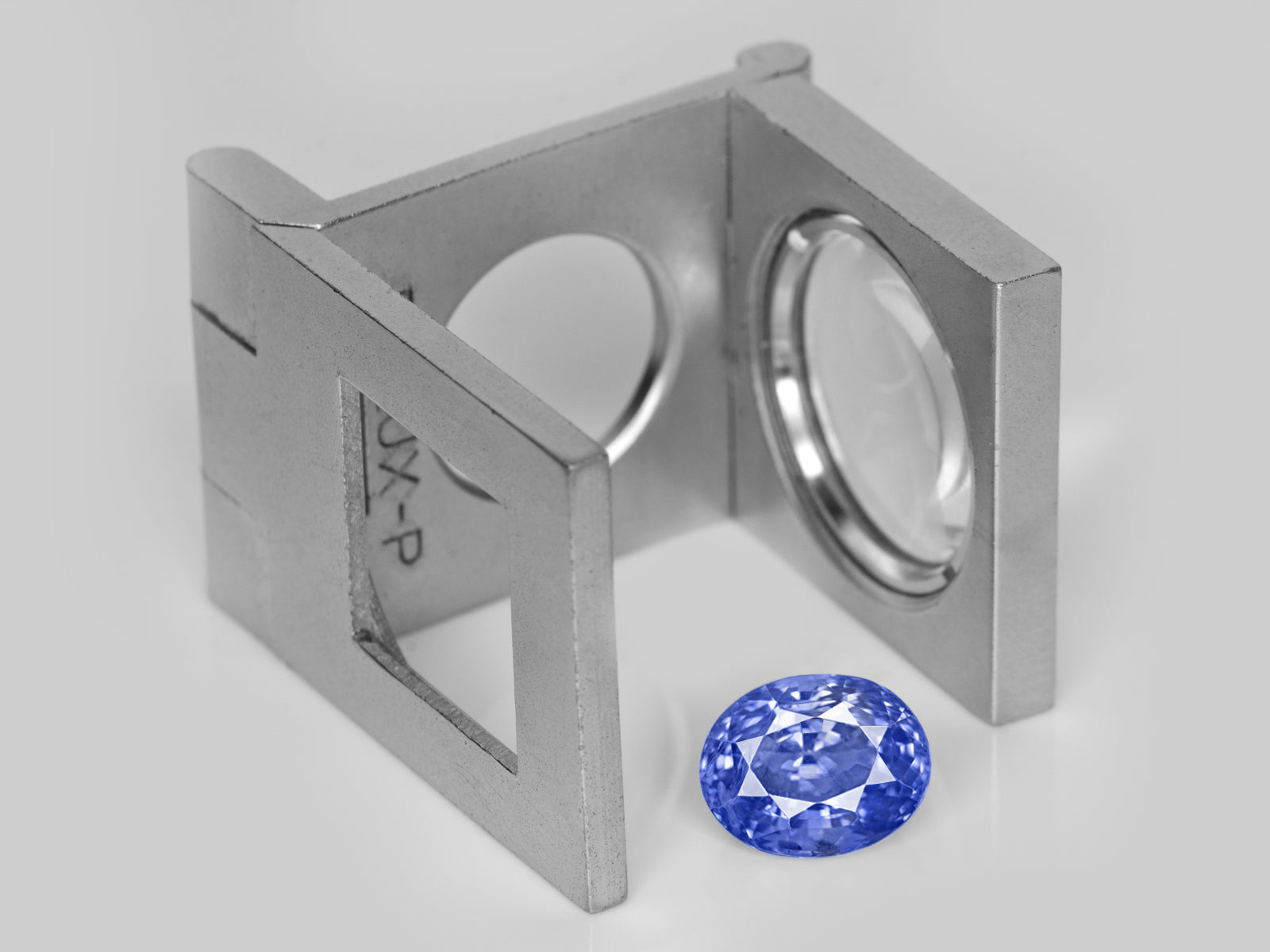 8803048-oval-lustrous-violetish-blue-gia-gii-sri-lanka-natural-blue-sapphire-4.01-ct