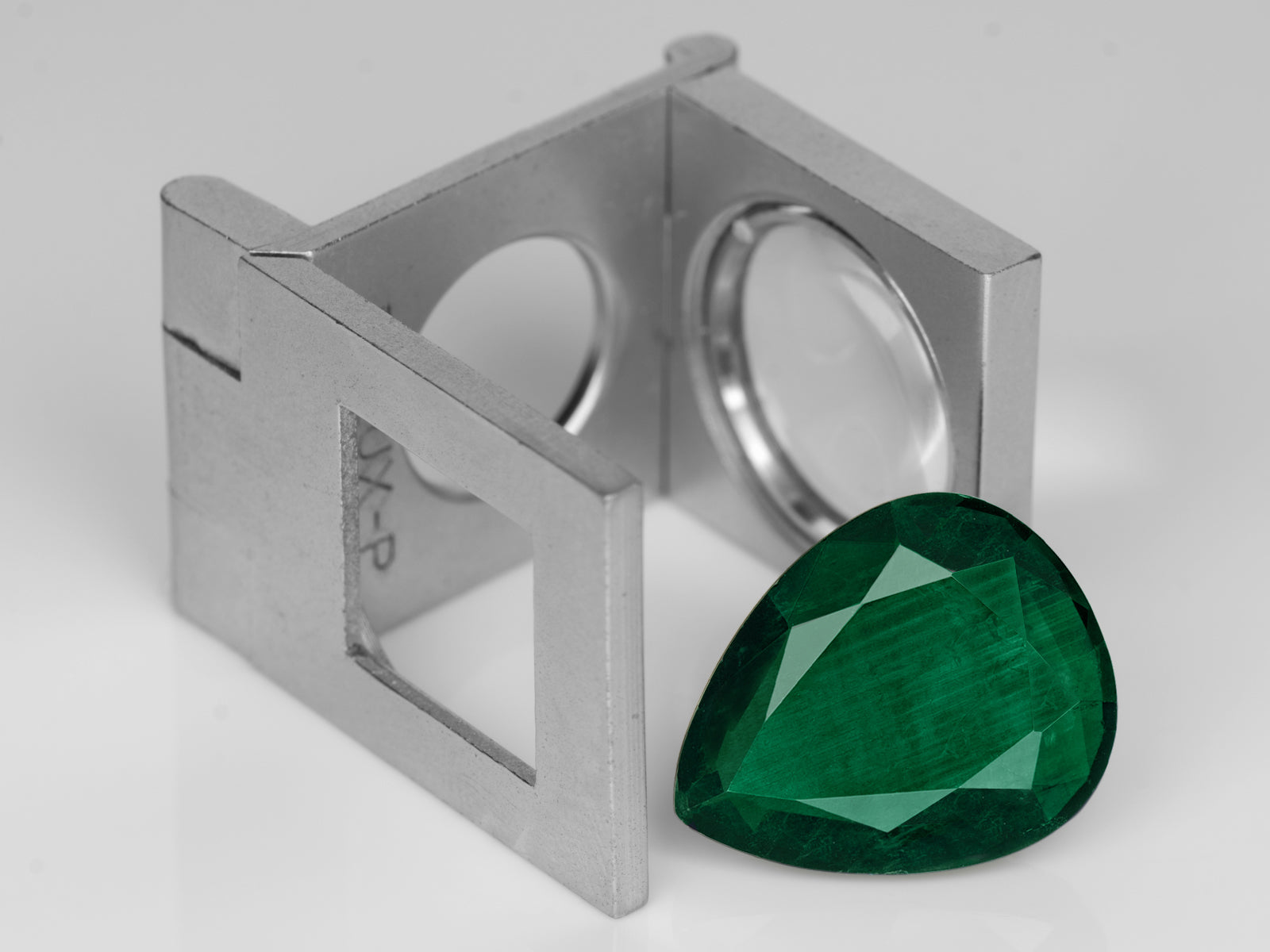 8802994-pear-deep-royal-green-brazil-natural-emerald-13.00-ct