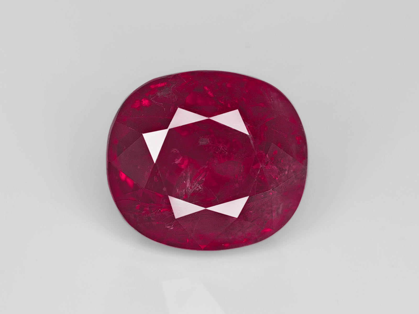 8803047-cushion-pigeon-blood-red-gia-burma-natural-ruby-4.02-ct
