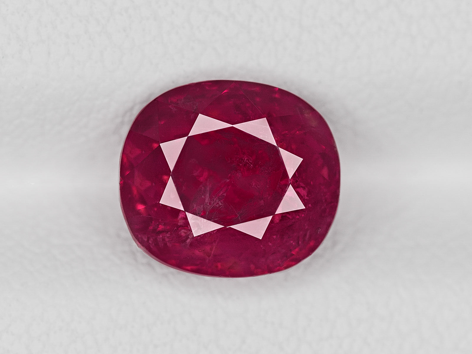 8803047-cushion-pigeon-blood-red-gia-burma-natural-ruby-4.02-ct
