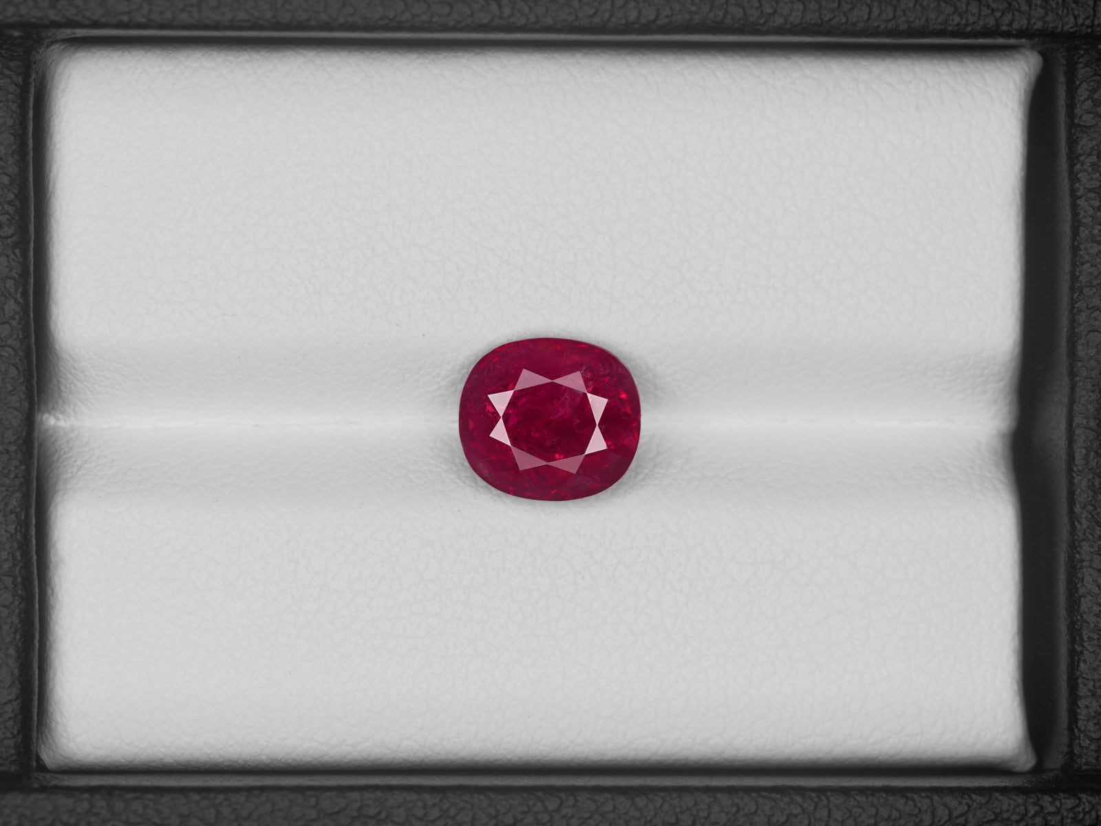 8803047-cushion-pigeon-blood-red-gia-burma-natural-ruby-4.02-ct