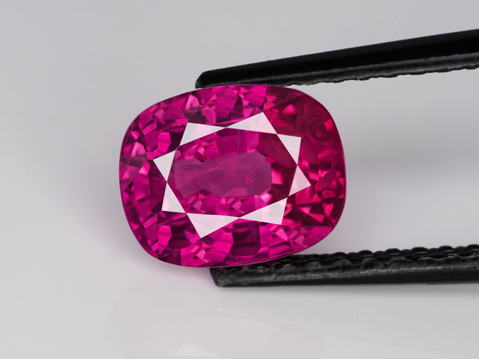 8803113-cushion-fiery-rich-purplish-pink-gia-burma-natural-pink-sapphire-3.14-ct