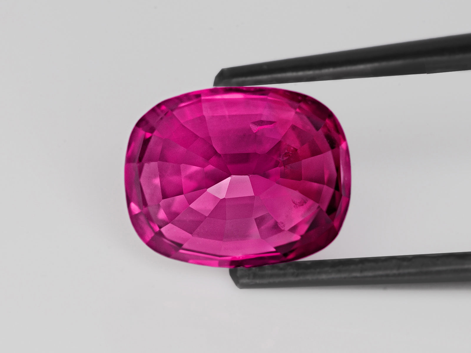 8803113-cushion-fiery-rich-purplish-pink-gia-burma-natural-pink-sapphire-3.14-ct