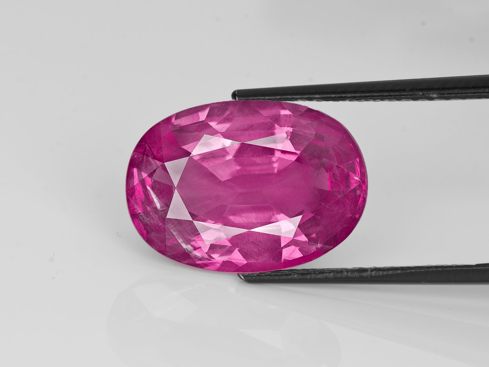 8802985-oval-velvety-intense-pink-grs-burma-natural-pink-sapphire-10.40-ct