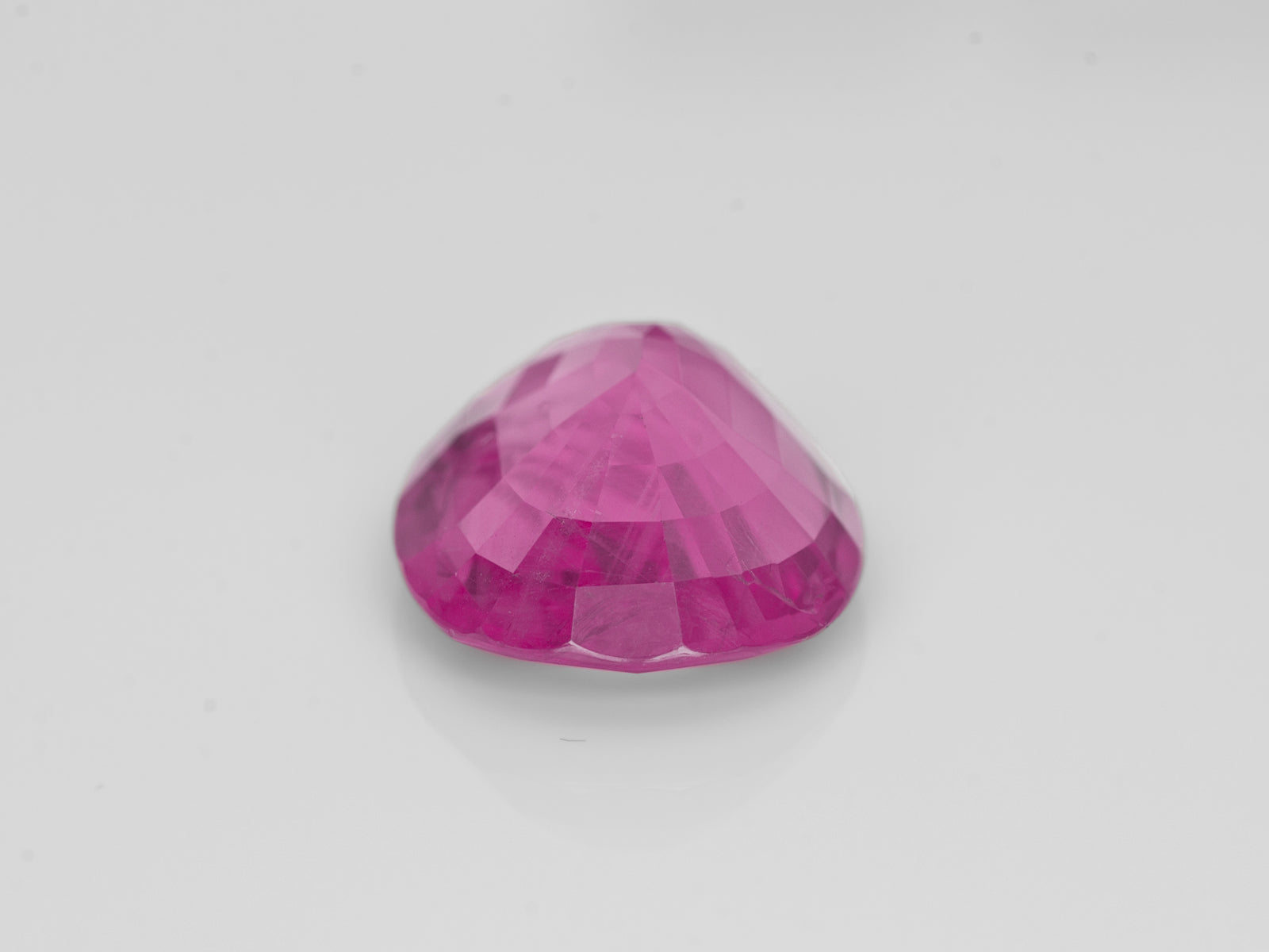 8802985-oval-velvety-intense-pink-grs-burma-natural-pink-sapphire-10.40-ct