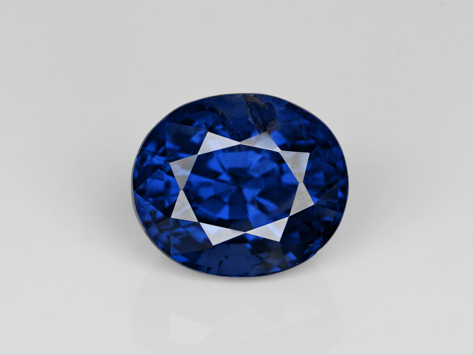 8802997-oval-rich-velvety-royal-blue-grs-sri-lanka-natural-blue-sapphire-5.58-ct