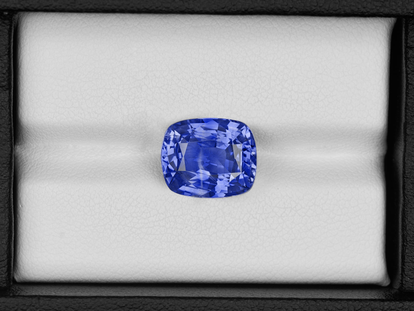 8802998-cushion-lustrous-intense-blue-grs-sri-lanka-natural-blue-sapphire-7.55-ct