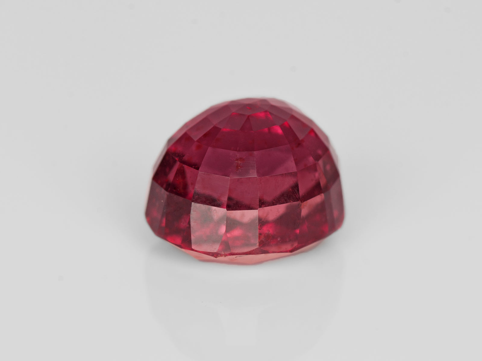 8803009-oval-deep-red-with-orangy-hue-india-natural-ruby-4.12-ct