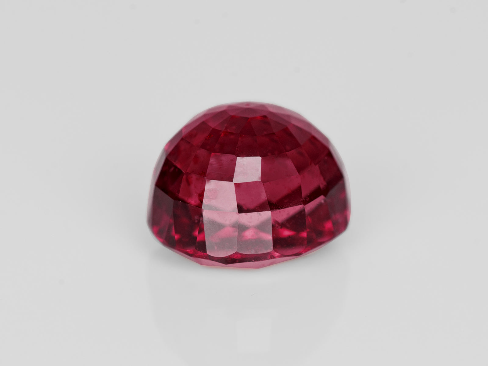 8803009-oval-deep-red-with-orangy-hue-india-natural-ruby-4.12-ct