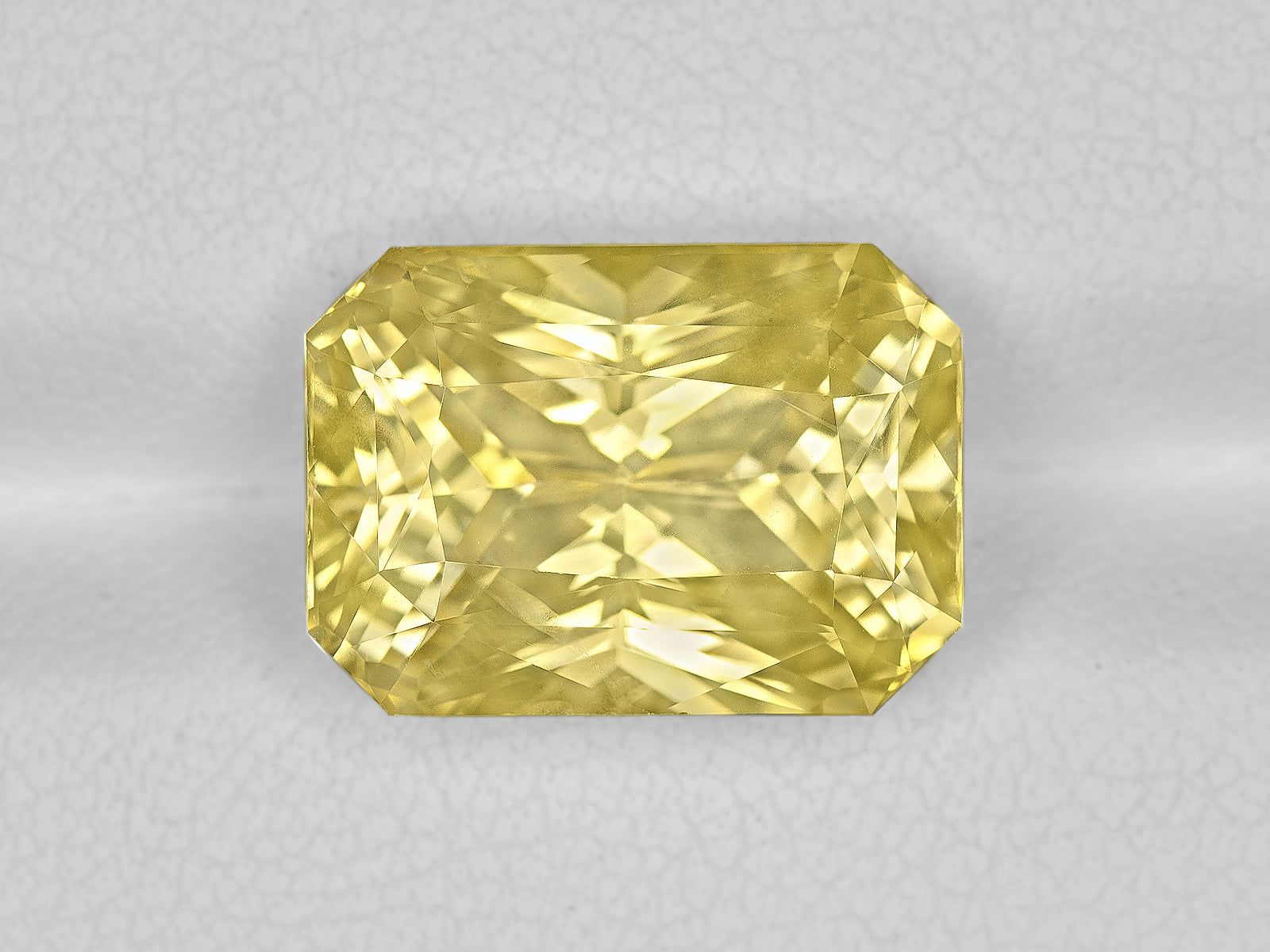 8803028-octagonal-lustrous-yellow-sri-lanka-natural-yellow-sapphire-10.16-ct