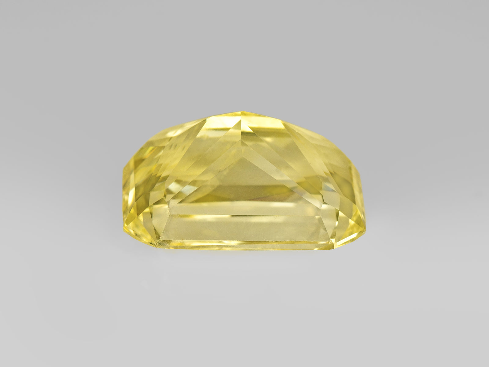 8803028-octagonal-lustrous-yellow-sri-lanka-natural-yellow-sapphire-10.16-ct