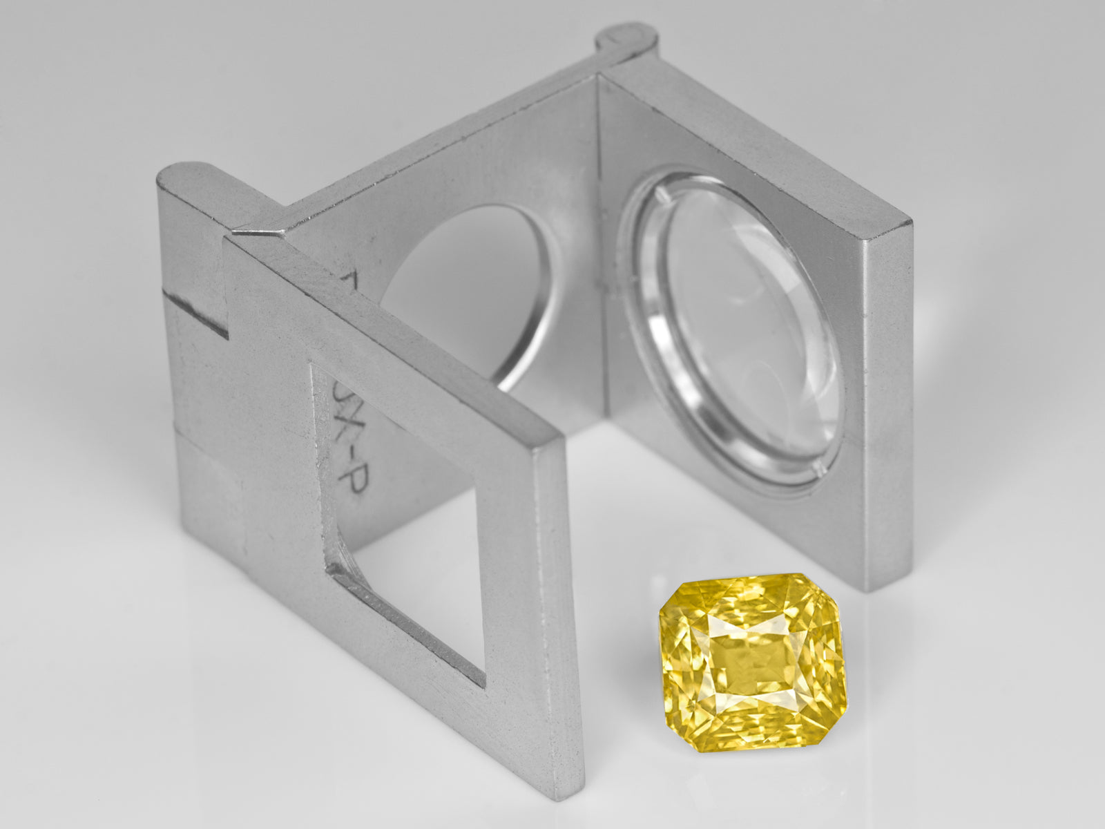 8803029-octagonal-fiery-intense-yellow-gia-sri-lanka-natural-yellow-sapphire-5.54-ct