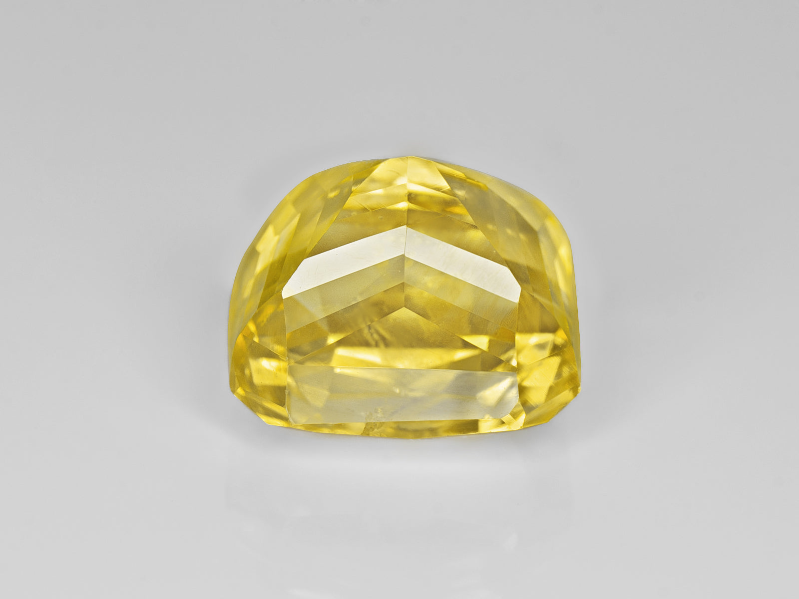 8803029-octagonal-fiery-intense-yellow-gia-sri-lanka-natural-yellow-sapphire-5.54-ct