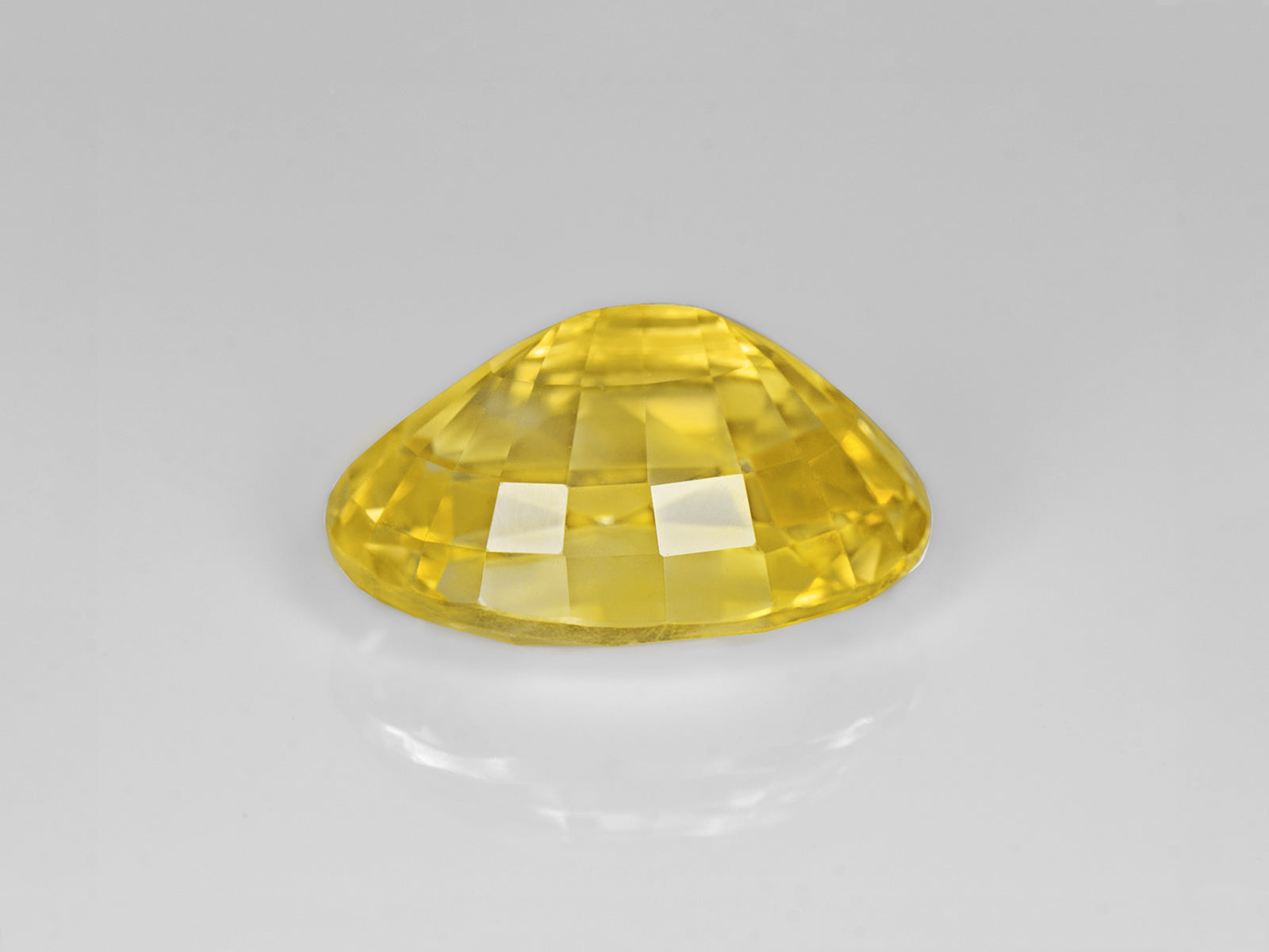 8803032-oval-lustrous-intense-yellow-gia-sri-lanka-natural-yellow-sapphire-5.24-ct