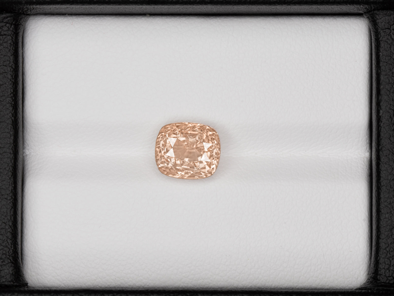 8803056-cushion-lustrous-soft-pinkish-orange-aigs-sri-lanka-natural-padparadscha-3.63-ct