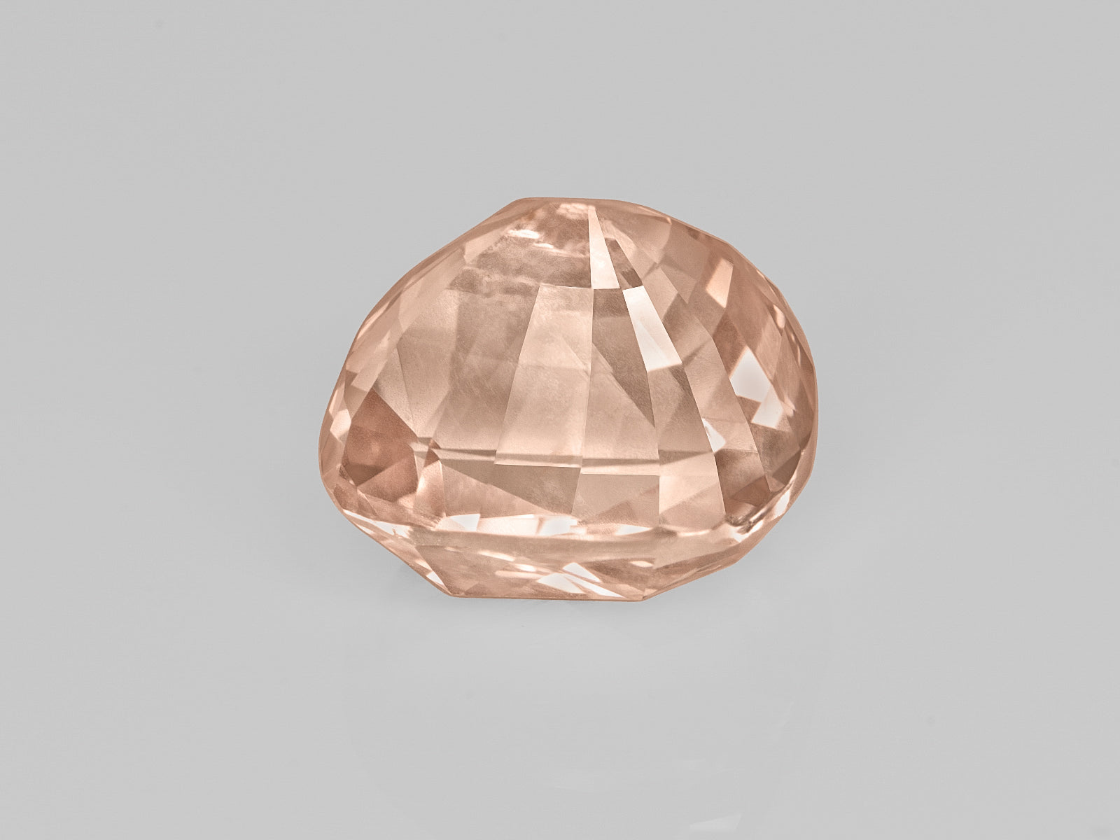 8803056-cushion-lustrous-soft-pinkish-orange-aigs-sri-lanka-natural-padparadscha-3.63-ct