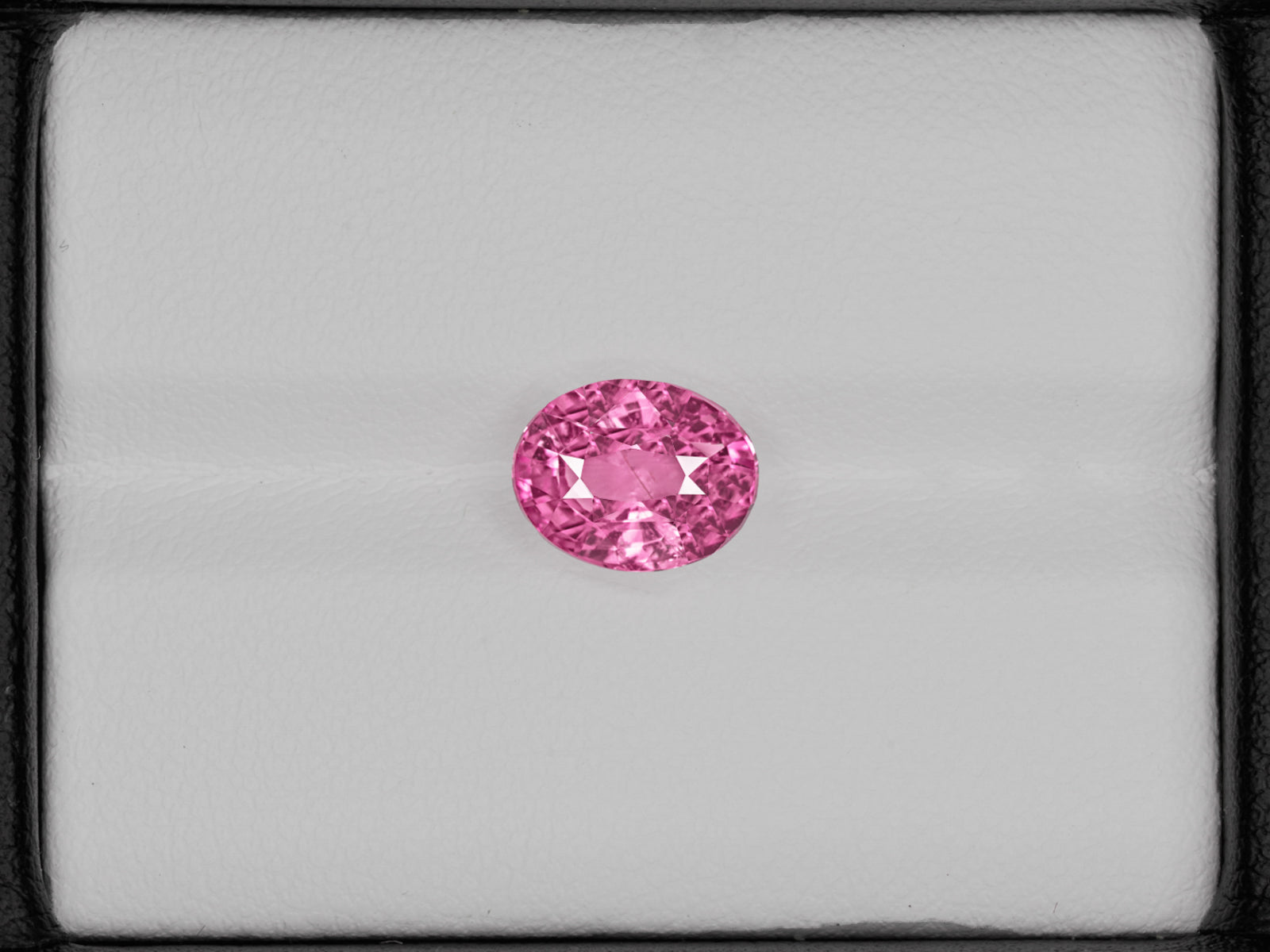 8803058-oval-fiery-intense-pink-with-slight-orangish-hue-aigs-madagascar-natural-padparadscha-3.05-ct